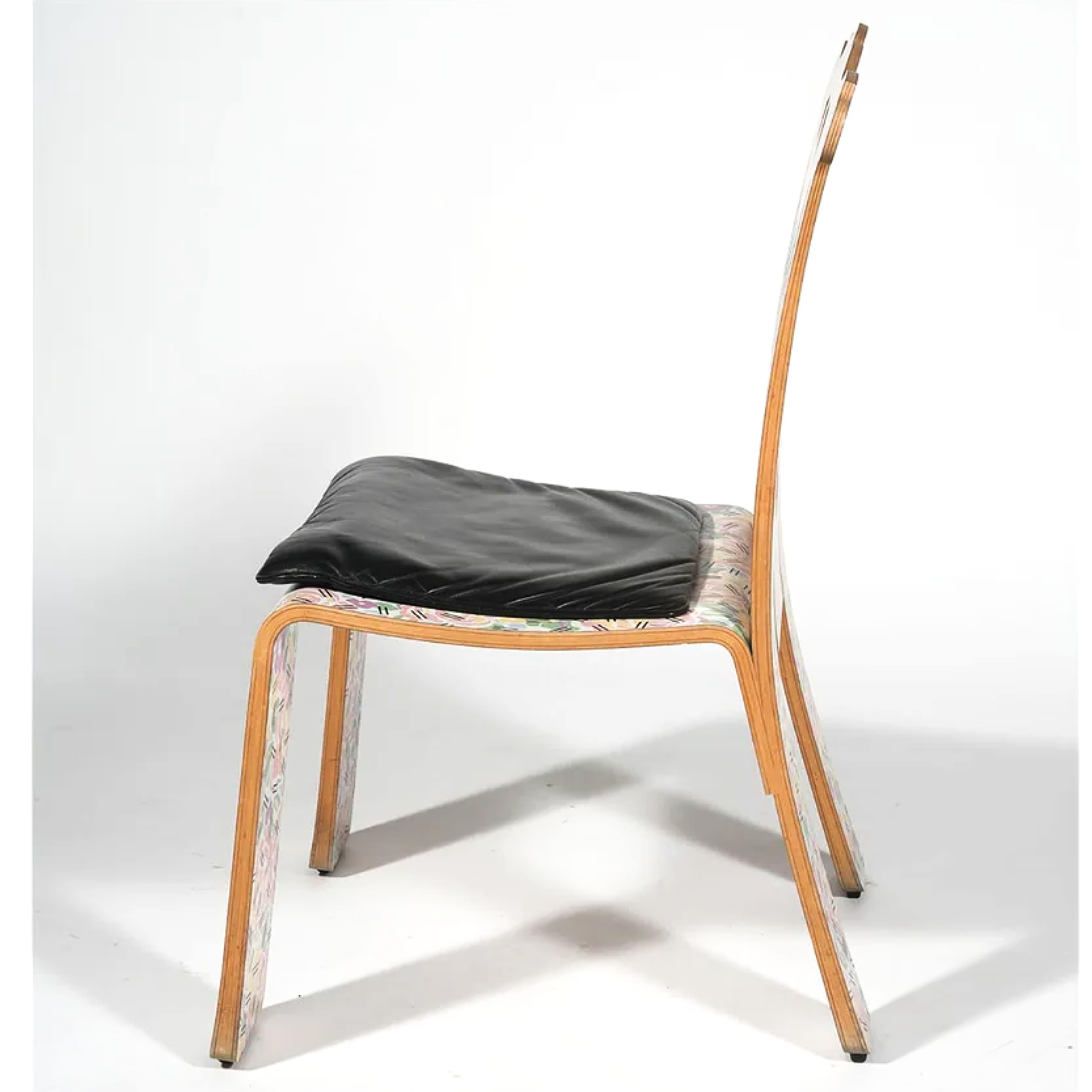 Robert Venturi für Knoll: Stuhl „Chippendale“ in Großmutters-Muster, 1985, USA (Postmoderne) im Angebot
