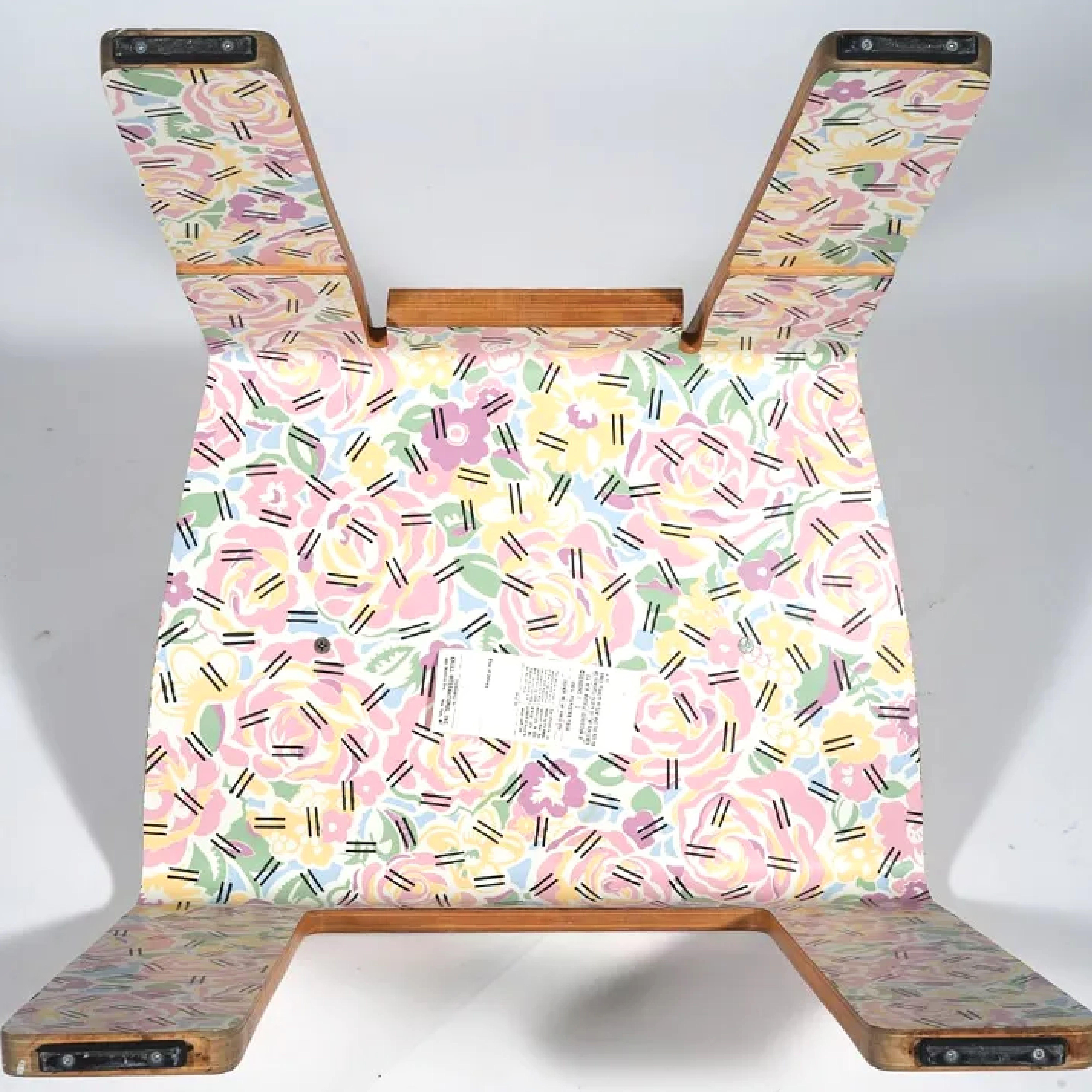 Robert Venturi für Knoll: Stuhl „Chippendale“ in Großmutters-Muster, 1985, USA (amerikanisch) im Angebot