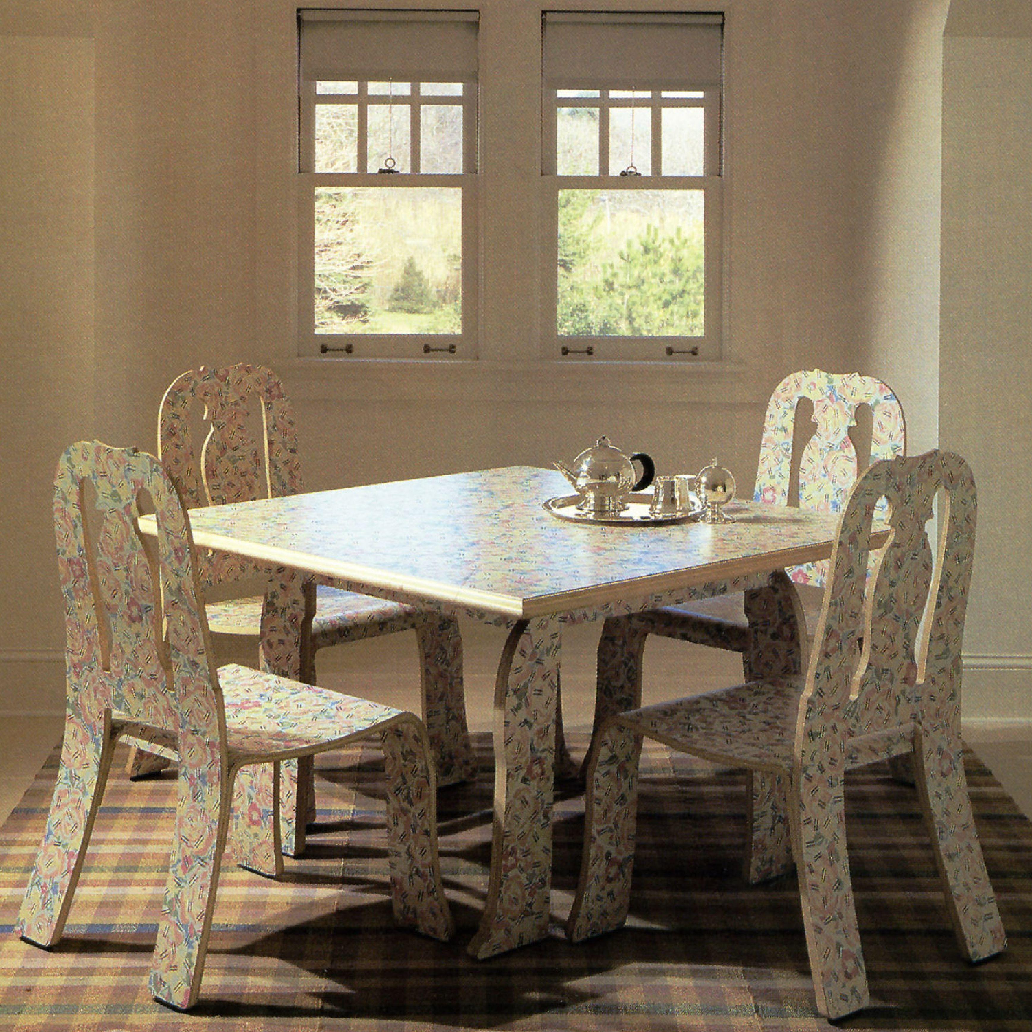 Robert Venturi für Knoll: Stuhl „Chippendale“ in Großmutters-Muster, 1985, USA im Angebot 1