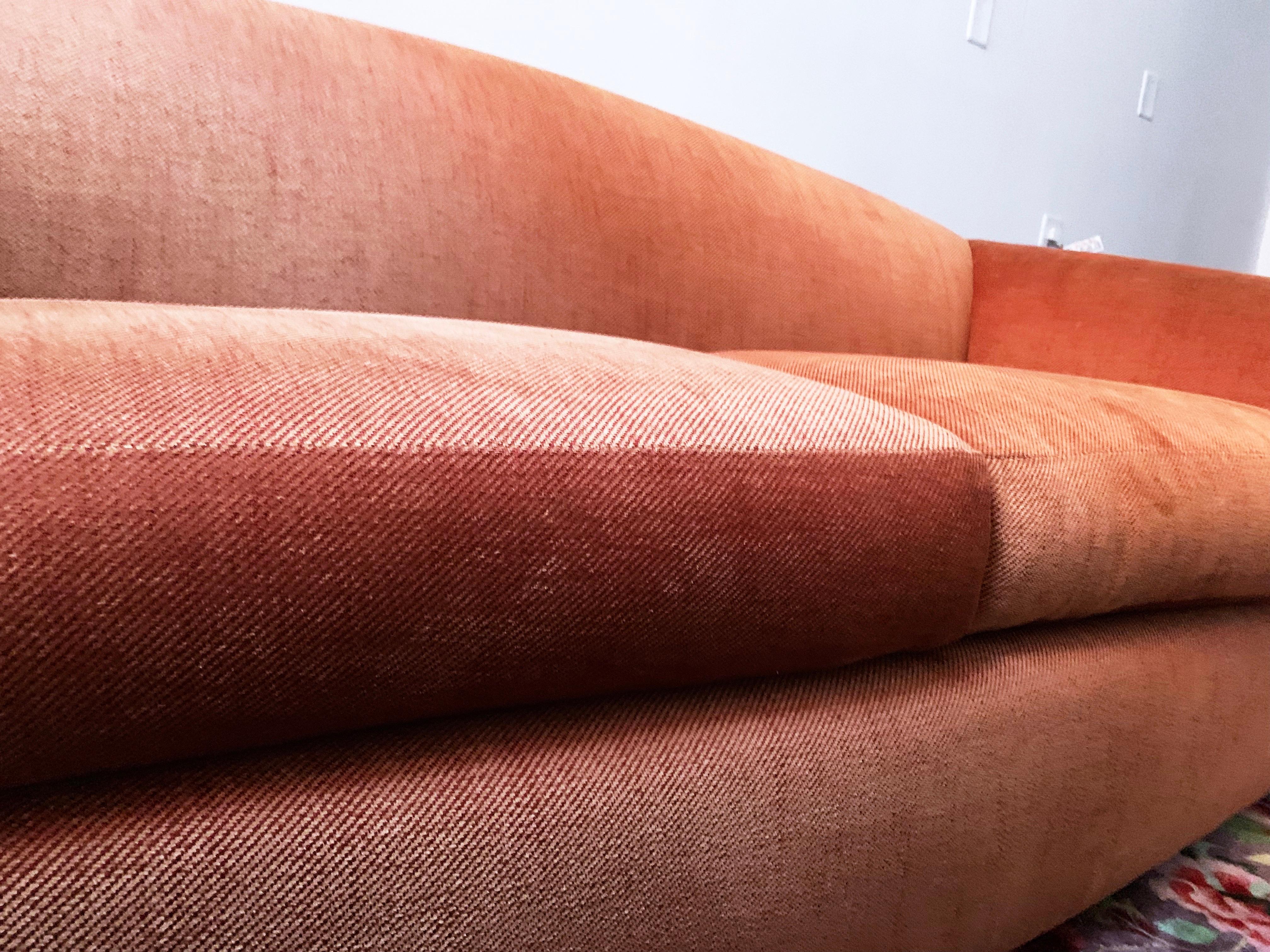 Robert Venturi for Knoll ‘Grandma’ Postmodern sofa Rasberry orange Chenille 1984, rare piece. Gorgeous lines. From the famed architects 1984 collaboration with Knoll. Iconic curved back and delightful, proportions, super comfortable as well. Very