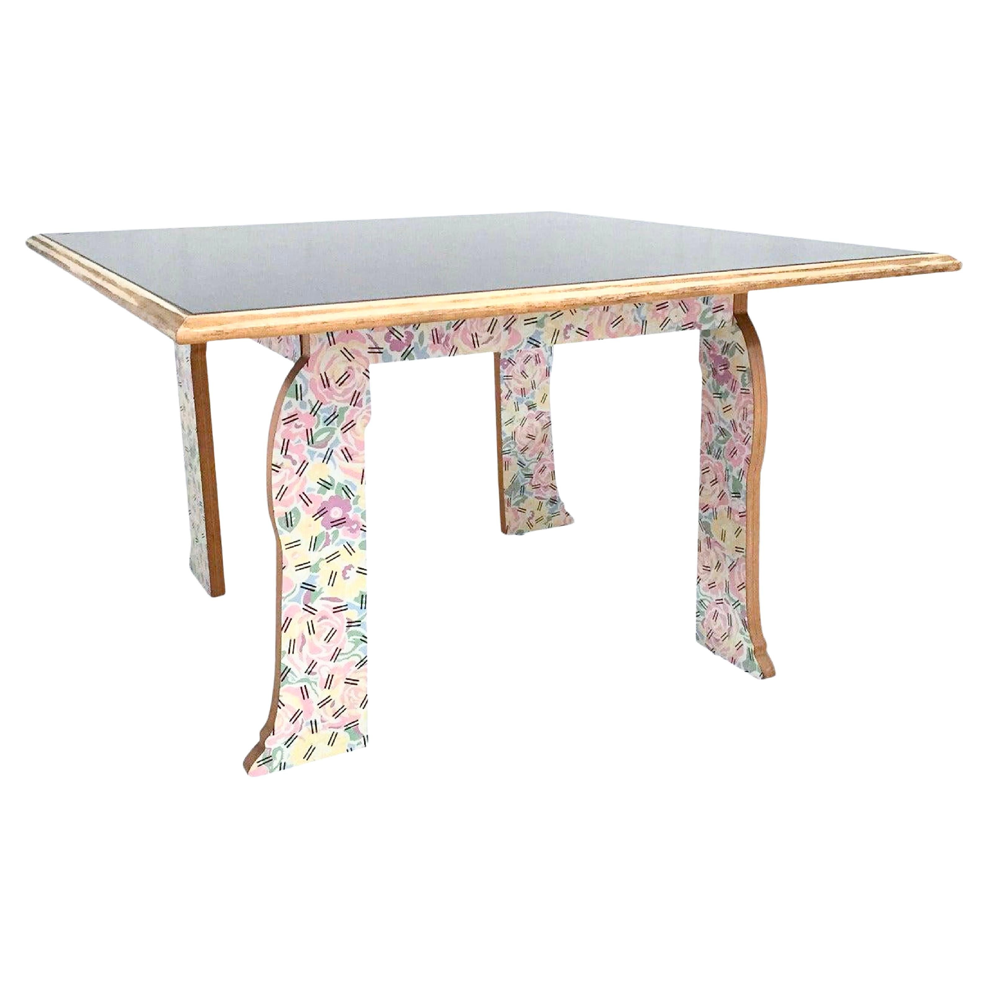 Contreplaqué Table de salle à manger carrée postmoderne Robert Venturi pour Knoll, modèle n° 65848, 1984 en vente