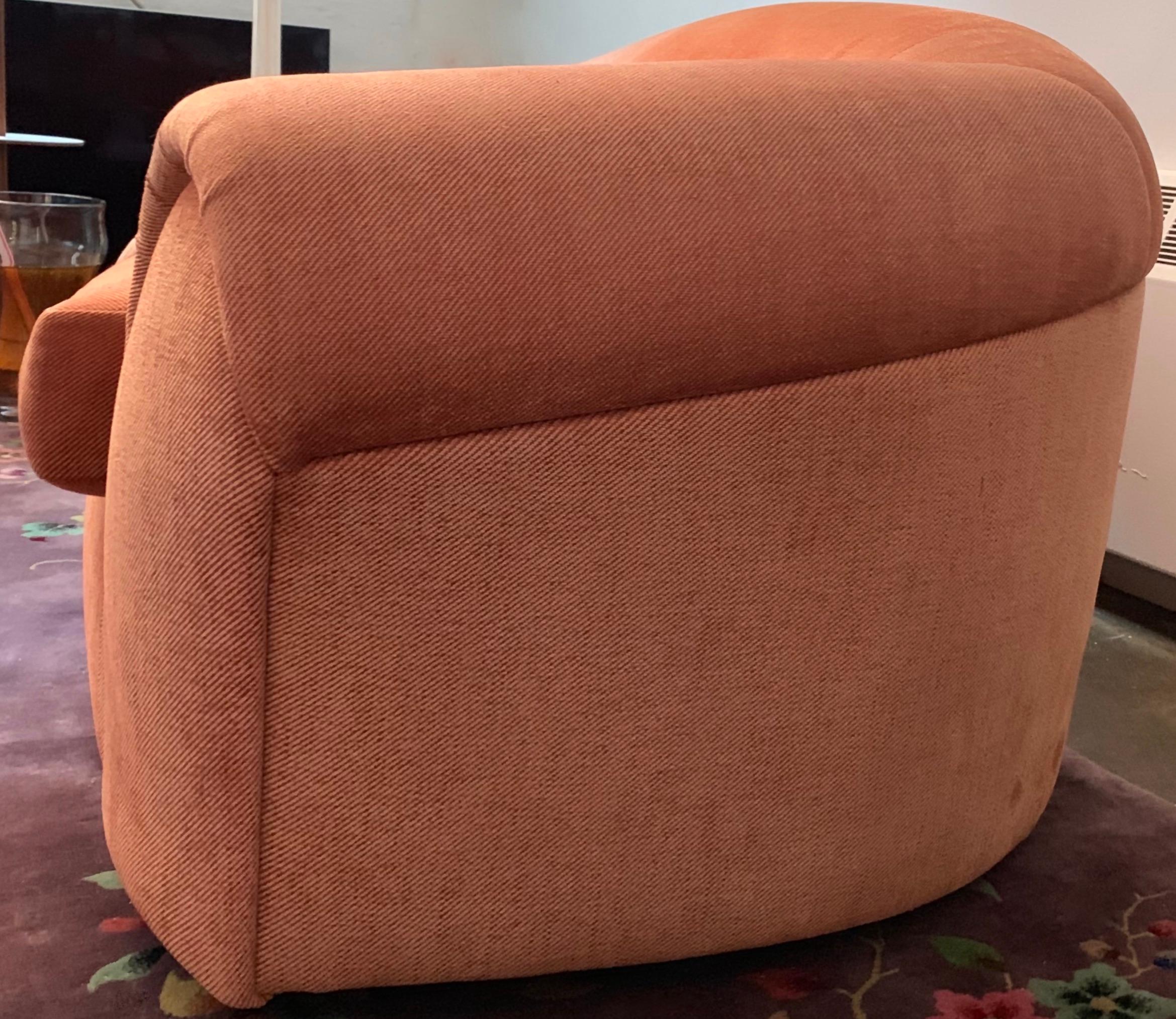 Robert Venturi Knoll ‘Grandma’ Loveseat Sofa Chenille, 1984, Postmodern Couch In Good Condition In Brooklyn, NY