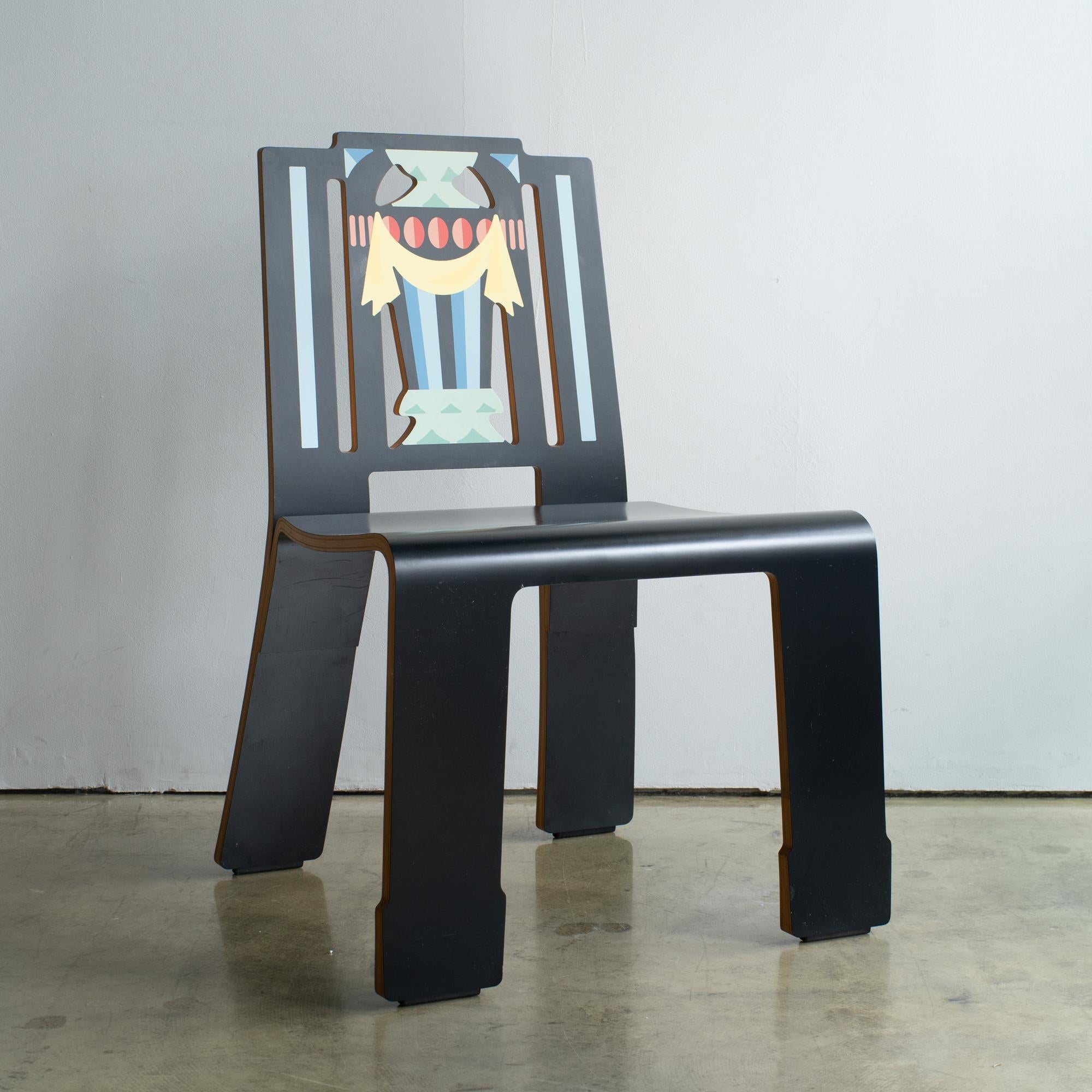 Post-Modern Robert Venturi Sheraton chair for Knoll Postmodern 80s For Sale