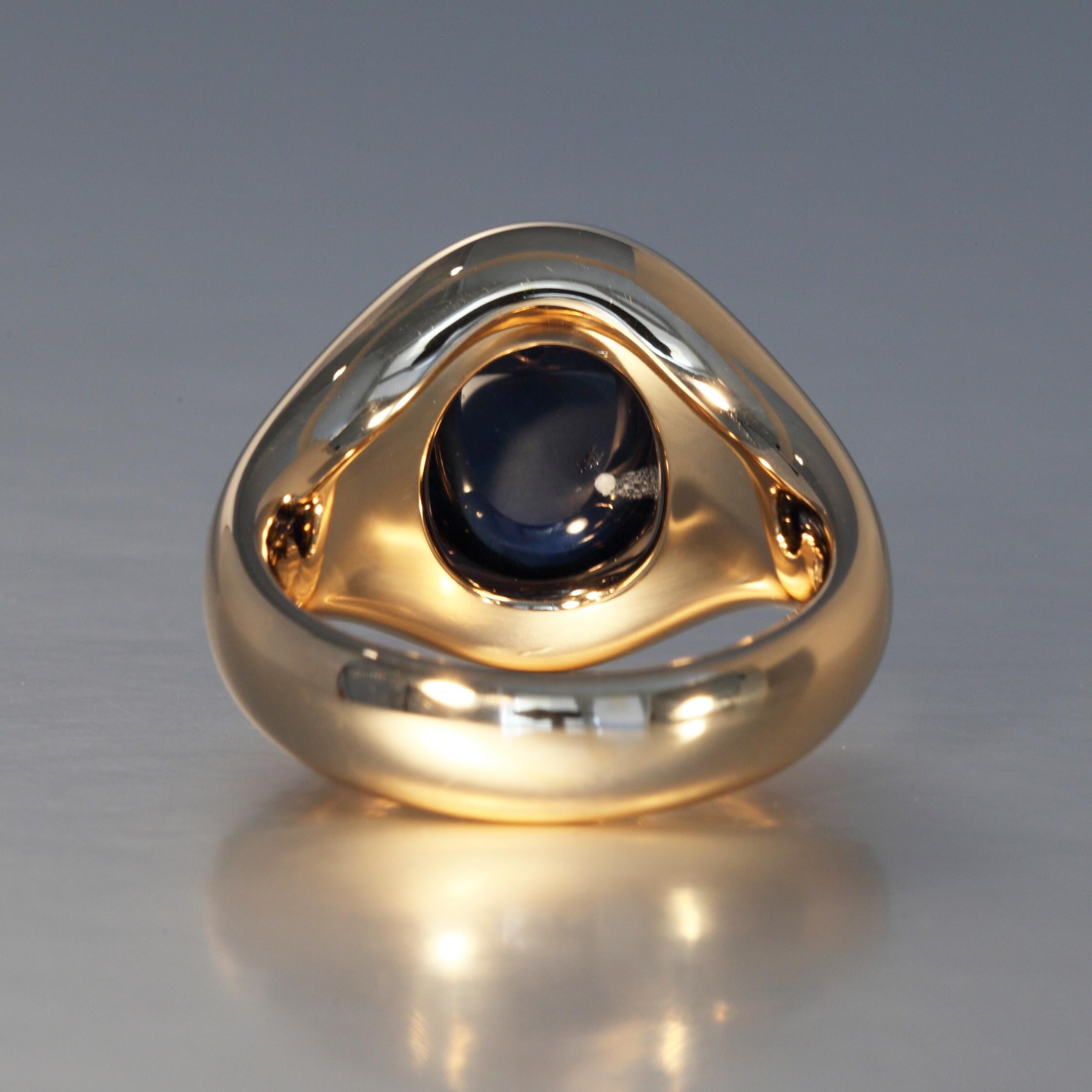 Robert Vogelsang 13.22 Carat Blue Sapphire Cabochon Rose Gold Ring In New Condition For Sale In Zurich, CH