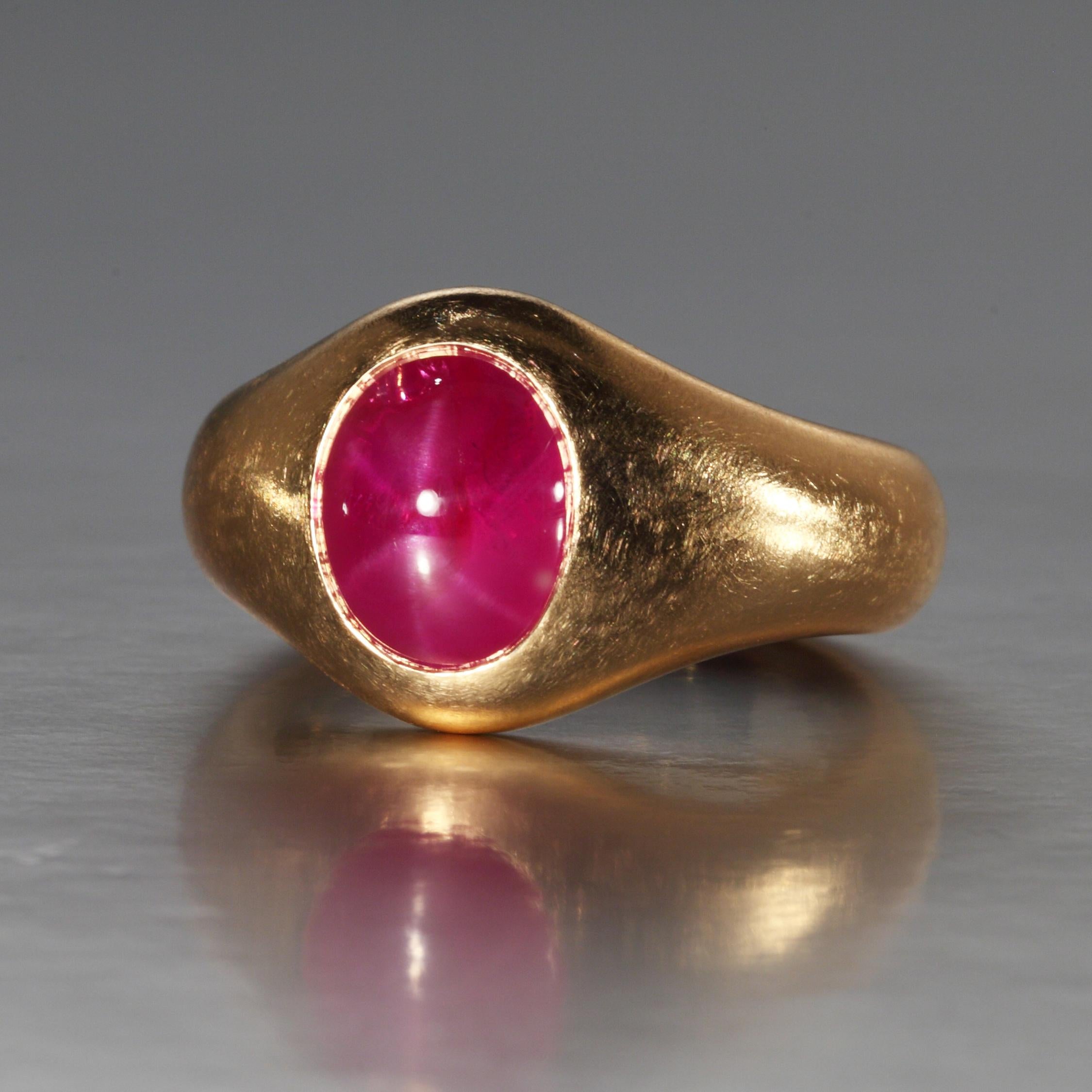 Contemporary Robert Vogelsang 6.03 Carat Natural Burma Star Ruby Rose Gold Ring For Sale