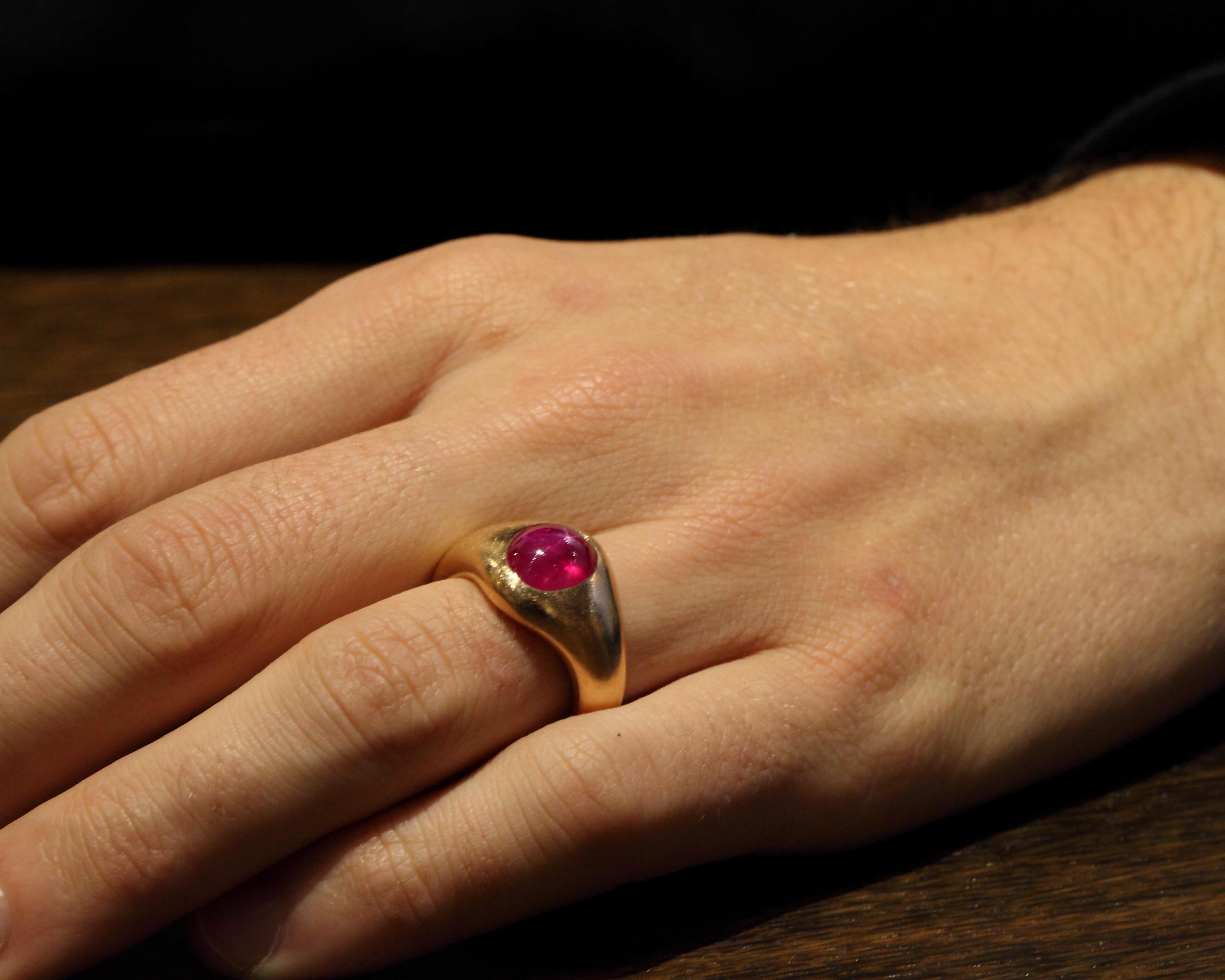 Women's or Men's Robert Vogelsang 6.03 Carat Natural Burma Star Ruby Rose Gold Ring For Sale