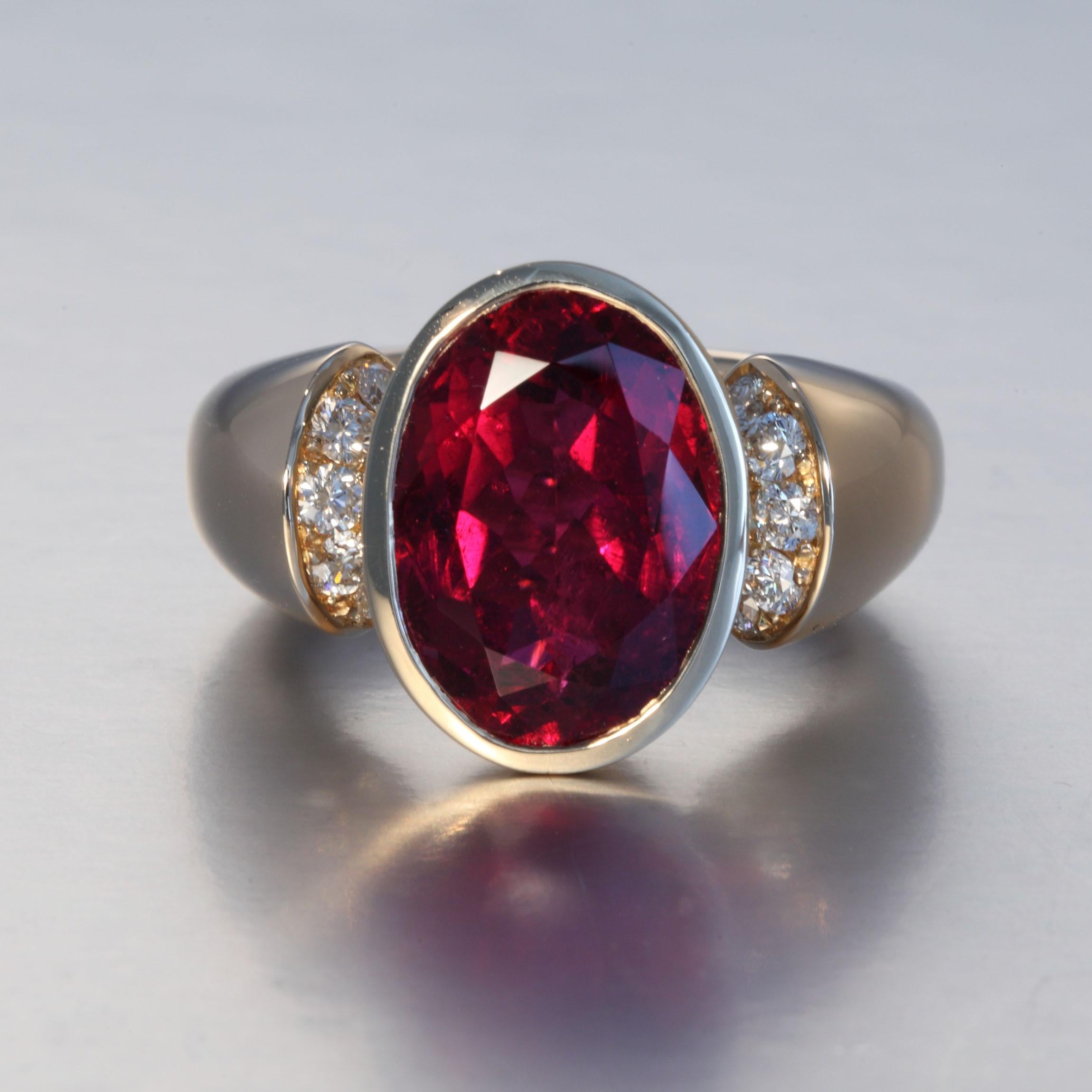 Robert Vogelsang 6.39 Carat Rubelite Tourmaline Diamond Rose Gold Cocktail Ring In New Condition For Sale In Zurich, CH