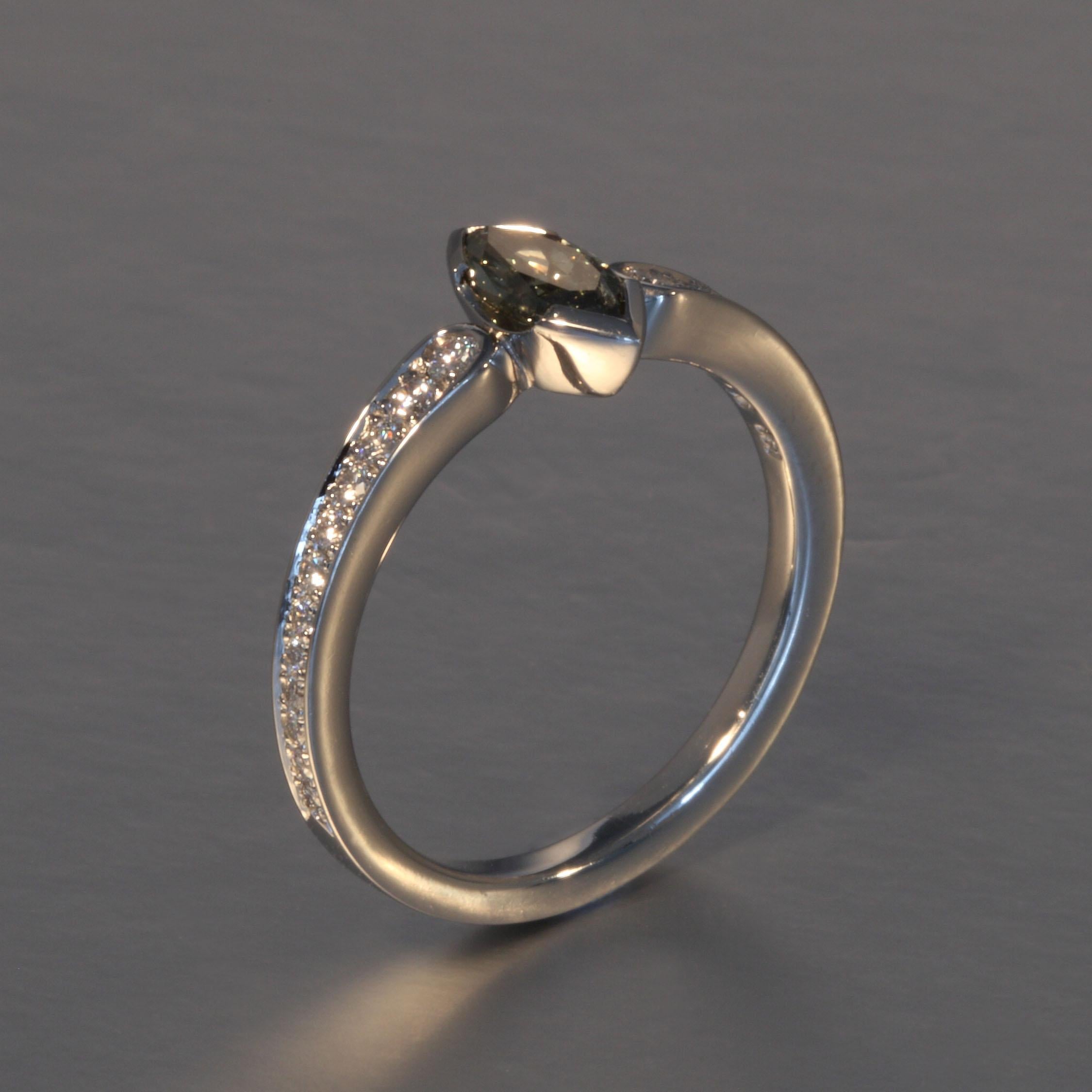 Contemporary Robert Vogelsang Fancy 0.45 Carat Diamond Marquise Platinum Engagement Ring For Sale