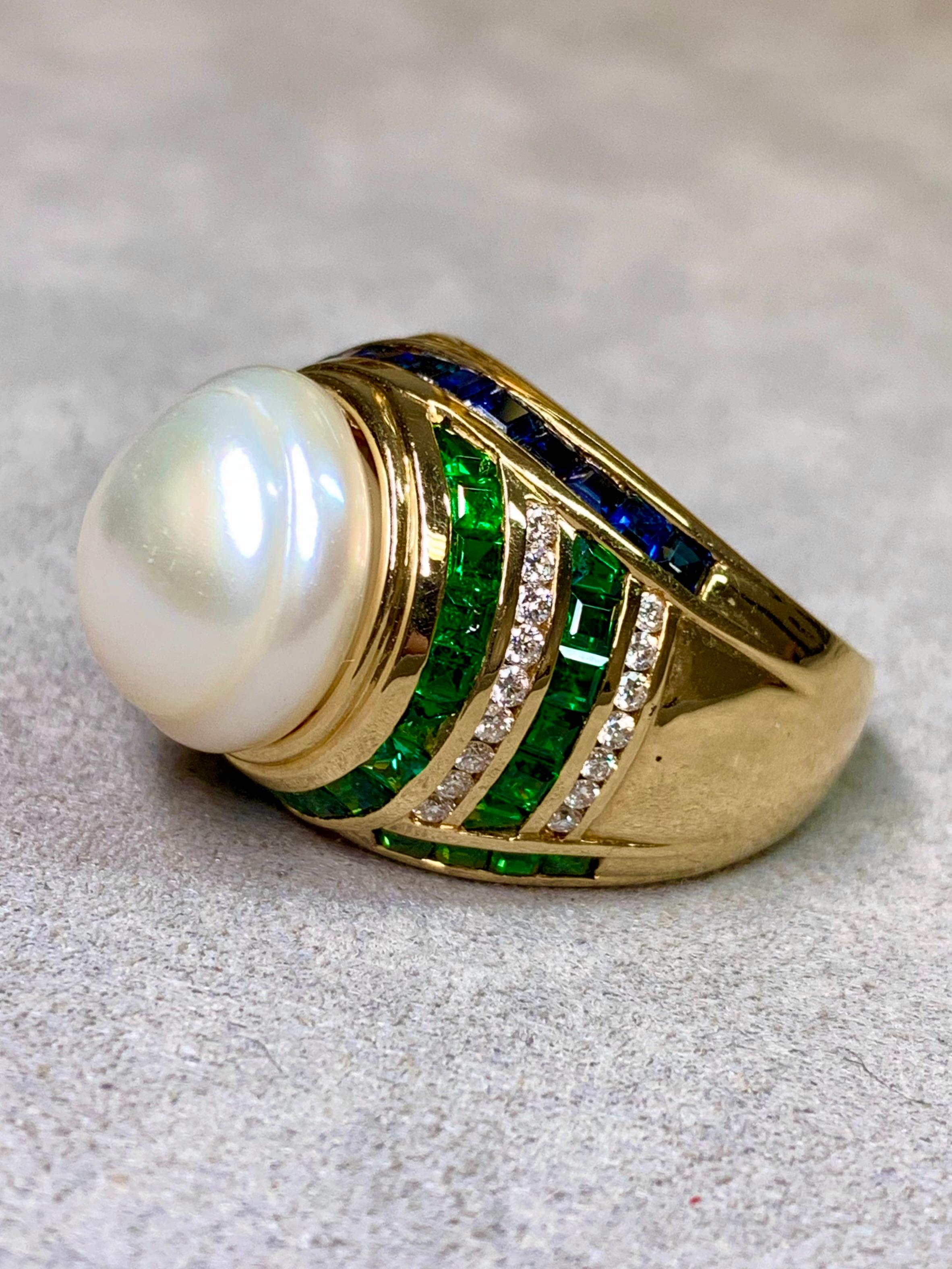 Robert The WINC 18K Bague Cocktail Perle Diamant Tsavorite Saphir Dôme Excellent état - En vente à Winter Springs, FL