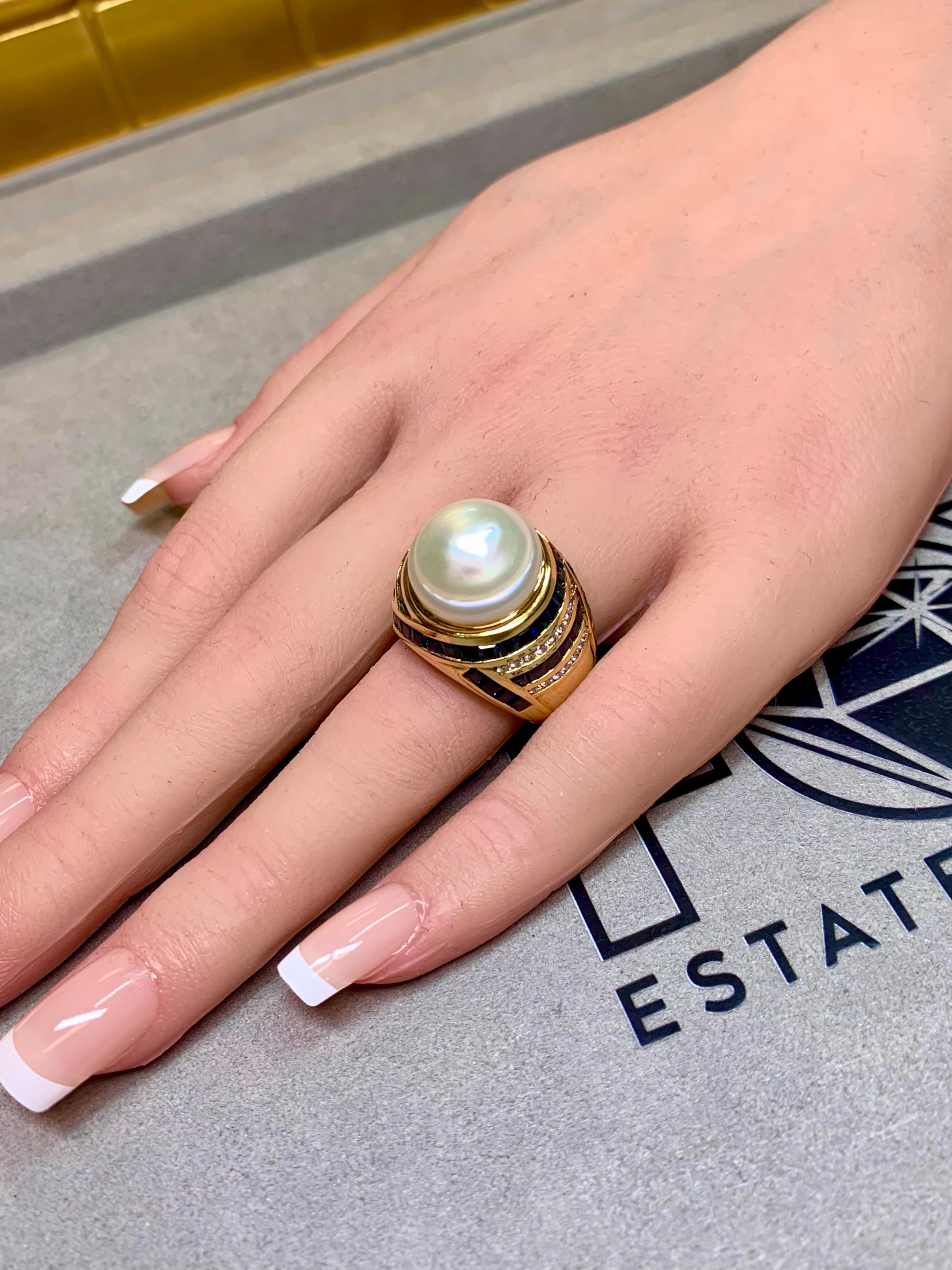 Robert The WINC 18K Bague Cocktail Perle Diamant Tsavorite Saphir Dôme en vente 1