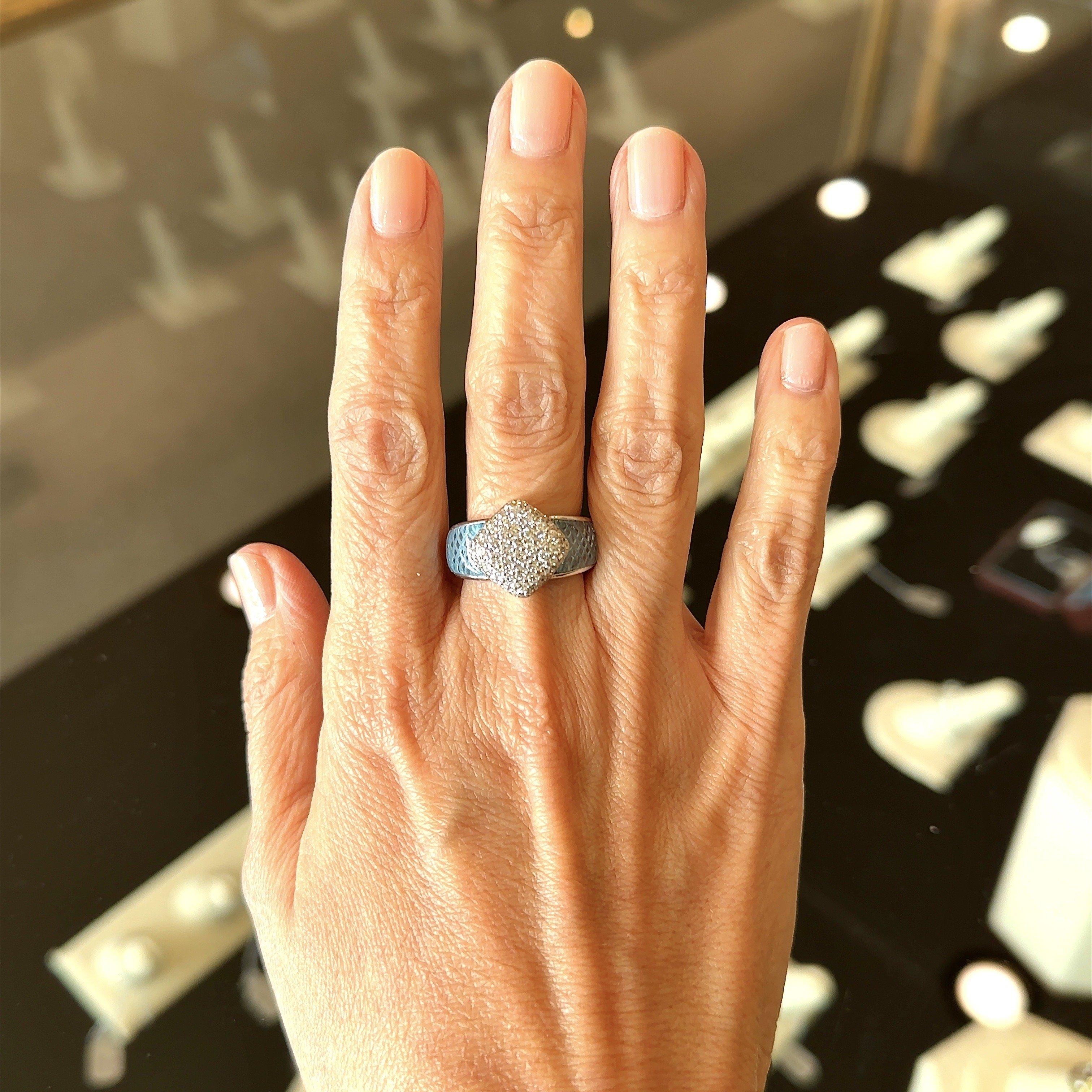 Women's Robert Wander Winc Creations Diamond 18K Gold Hand Carved Ring