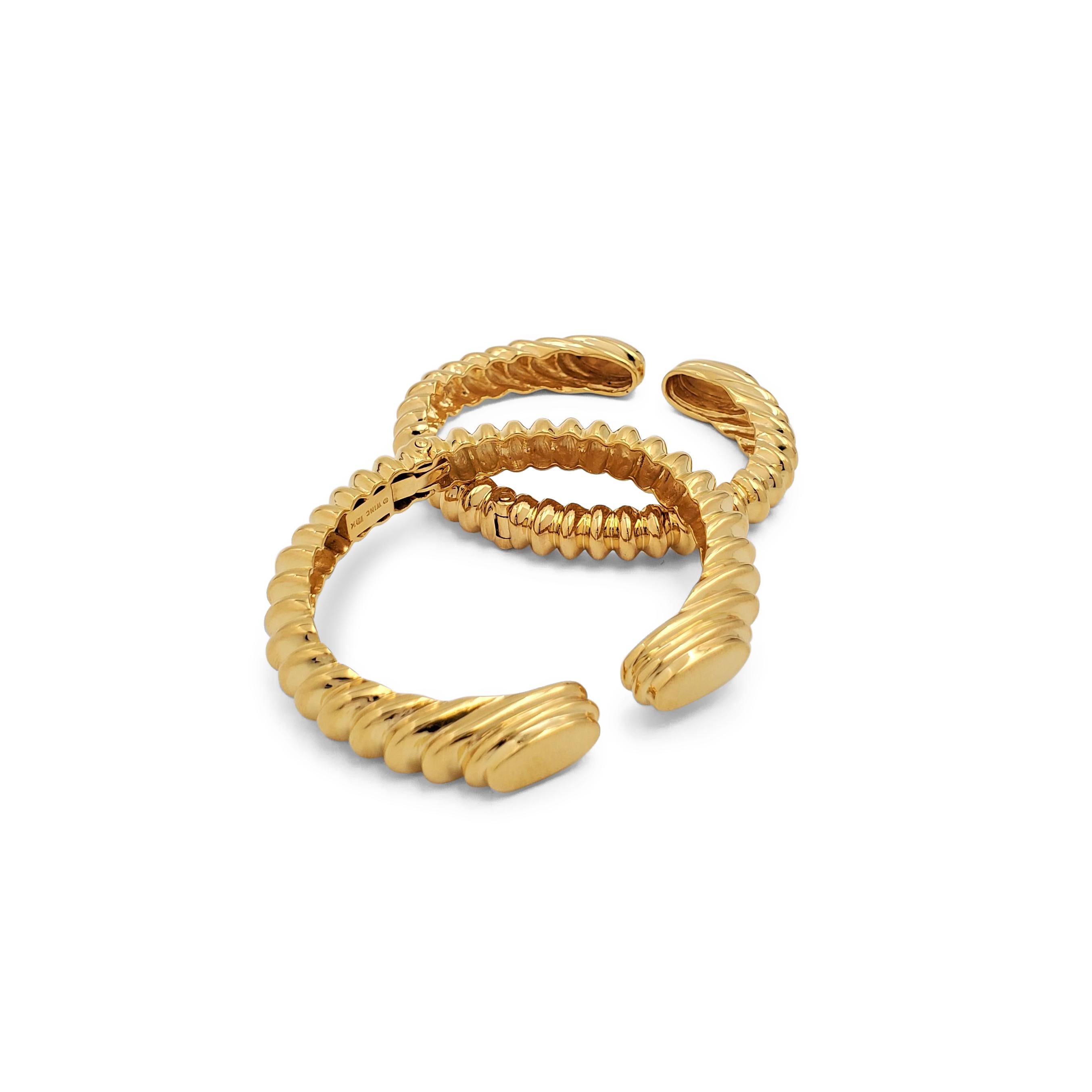 Women's or Men's Robert Wander Yellow Gold Ribbed Bangle Set