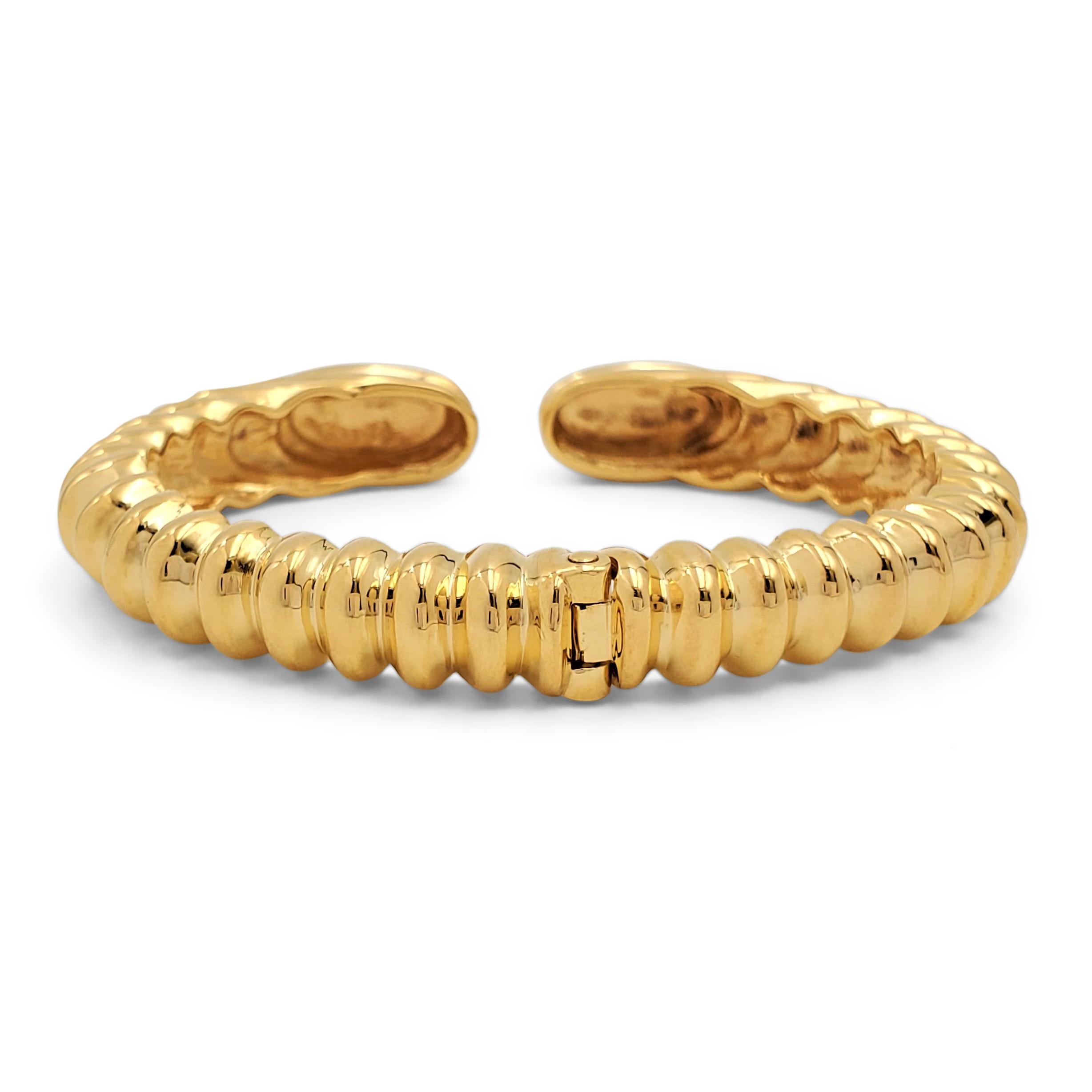 Robert Wander Yellow Gold Ribbed Bangle Set 2