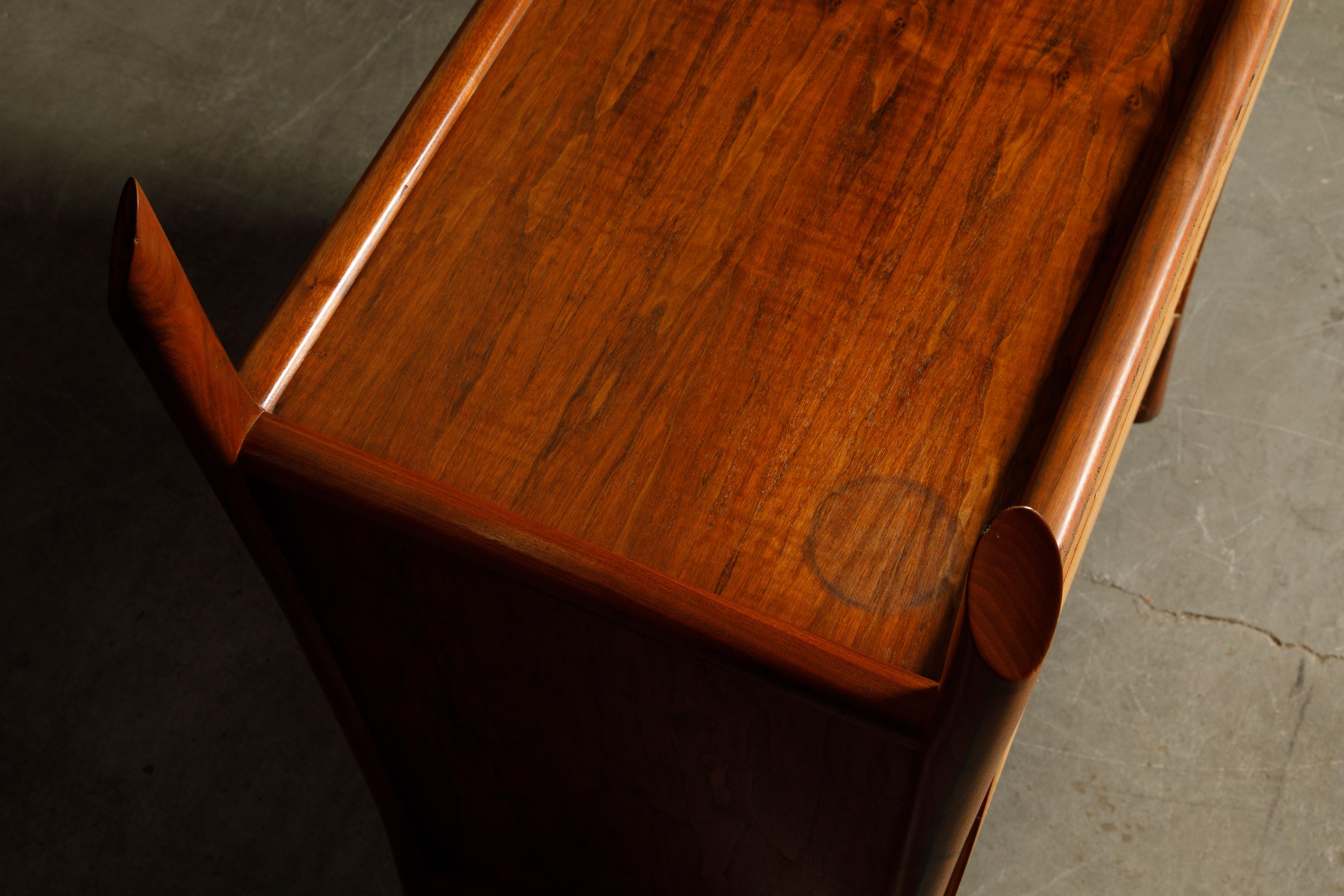 Armoire sculpturale de Robert Whitley pour Studio Craftsman, New Hope PA, 1970 en vente 6