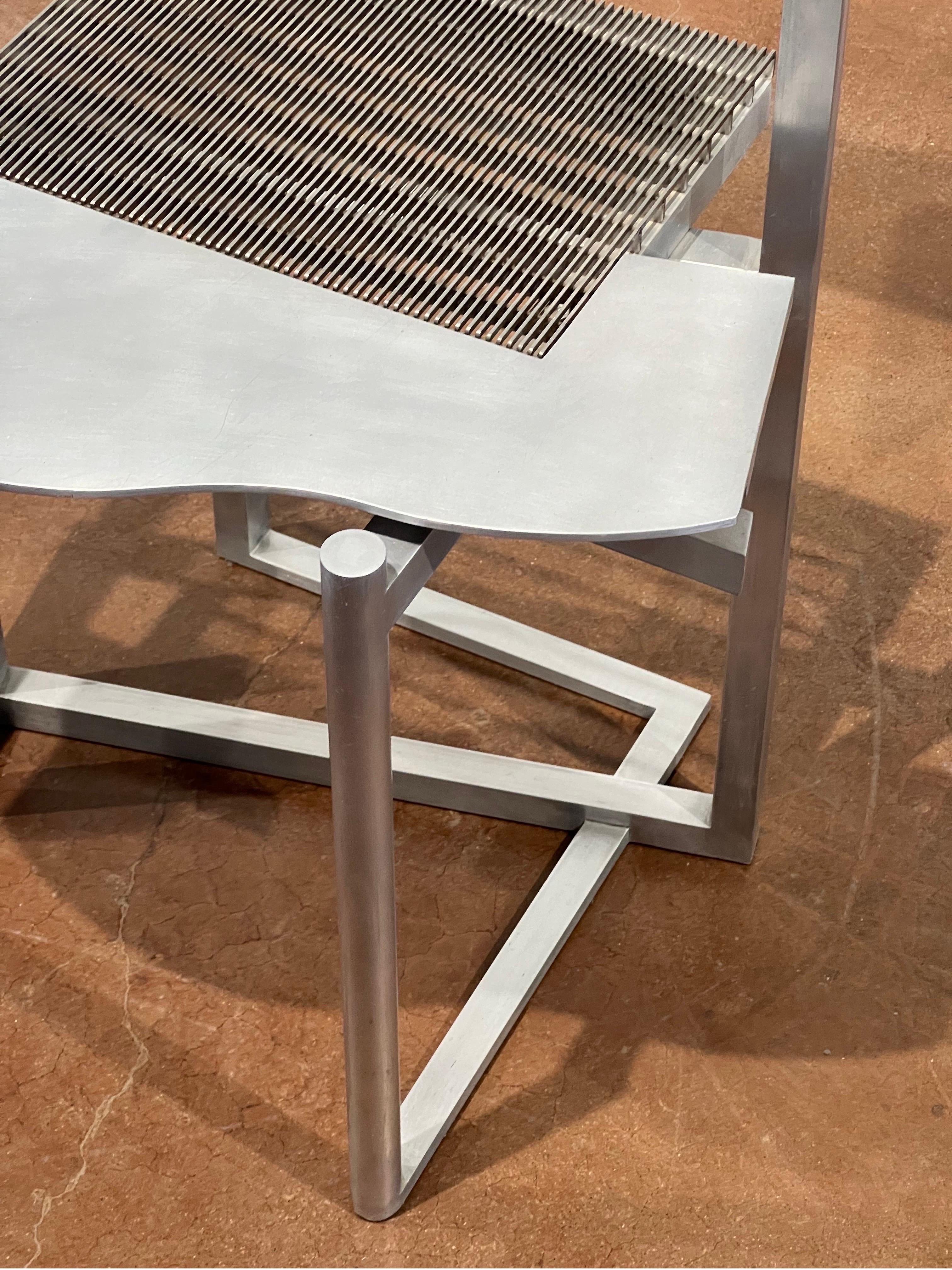 Aluminium Prototype de chaise Robert Whitton en vente