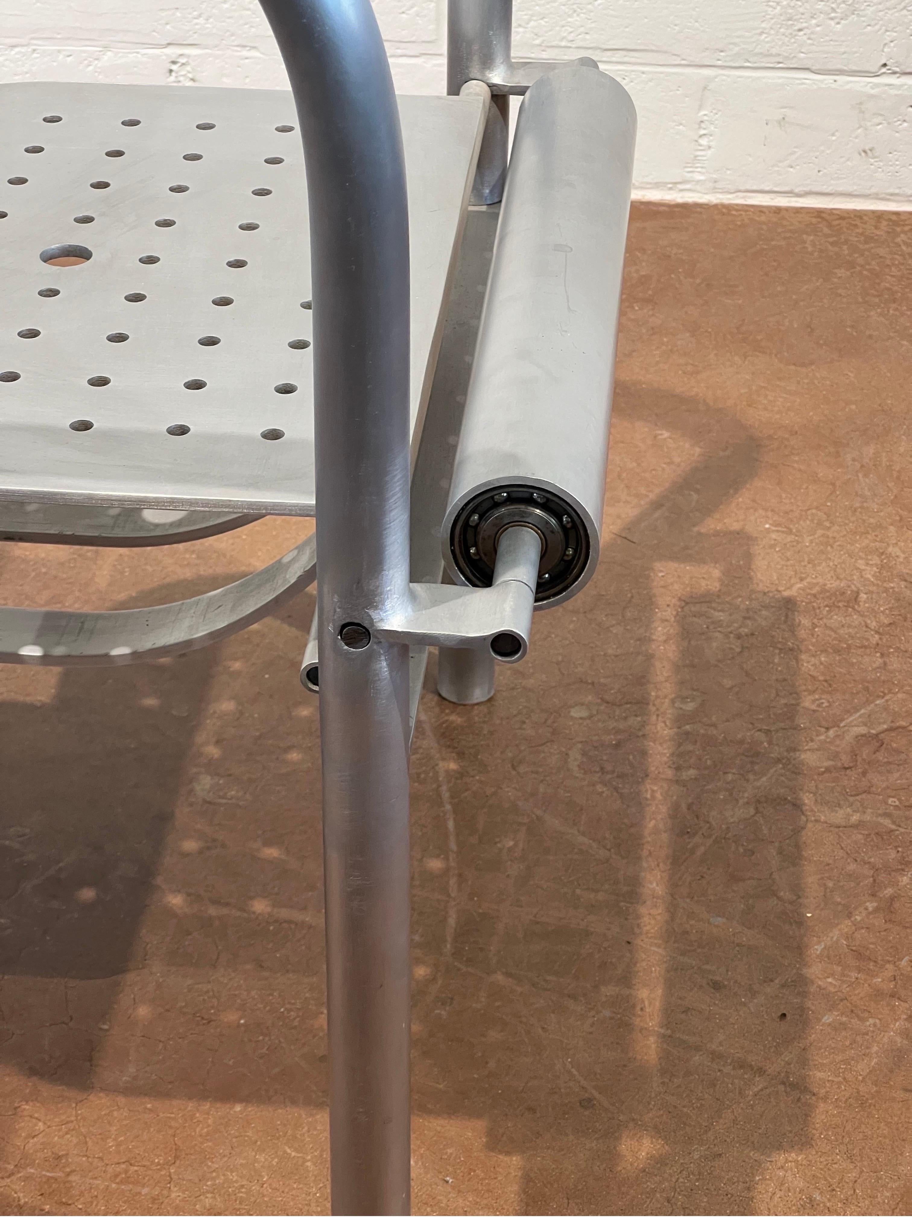 Aluminium Prototype de chaise Robert Whitton en vente