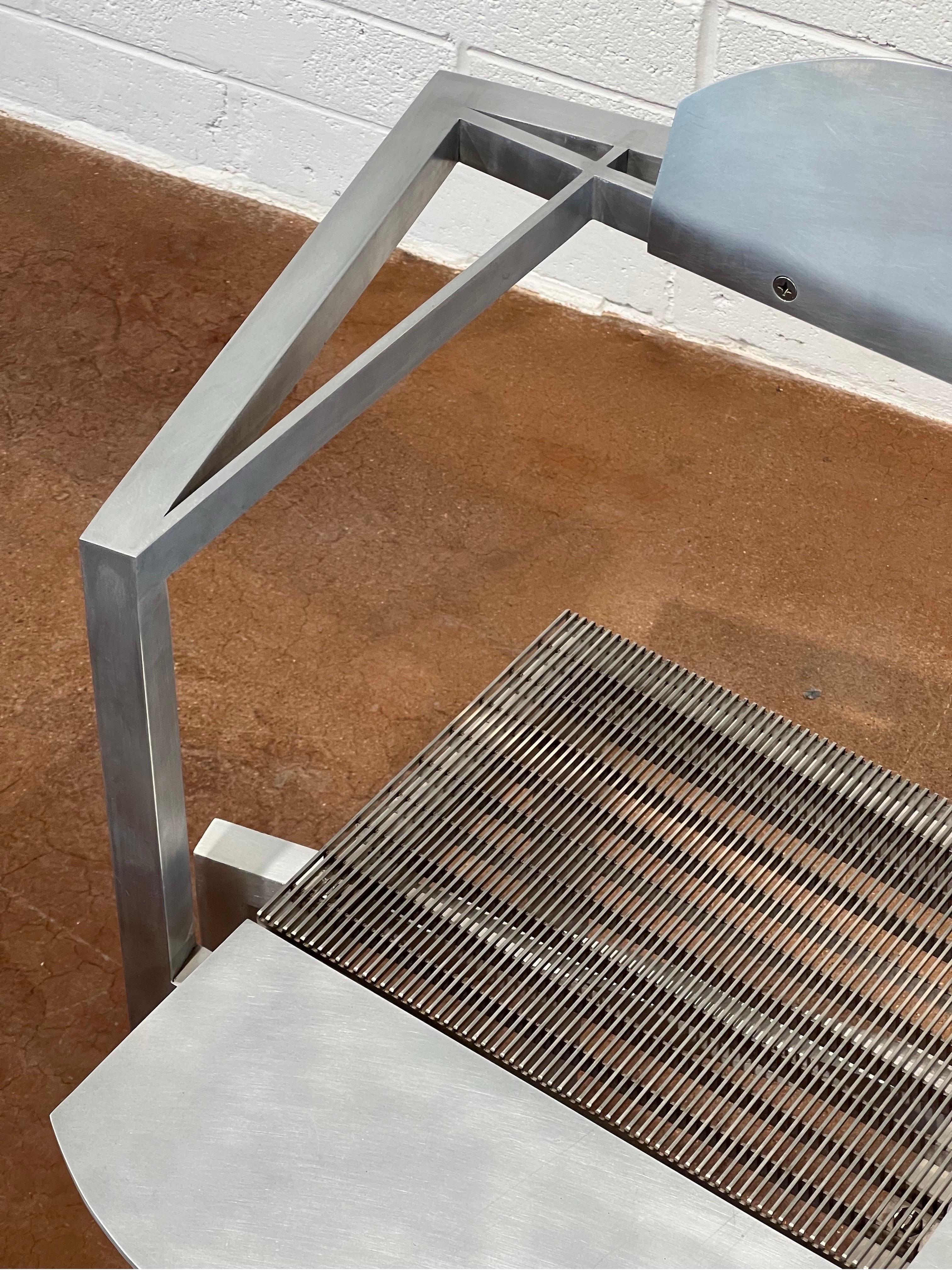 Prototype de chaise Robert Whitton en vente 1