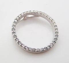Kreis-Anhänger aus 18 Karat Weißgold mit Diamanten von Elsa Coin