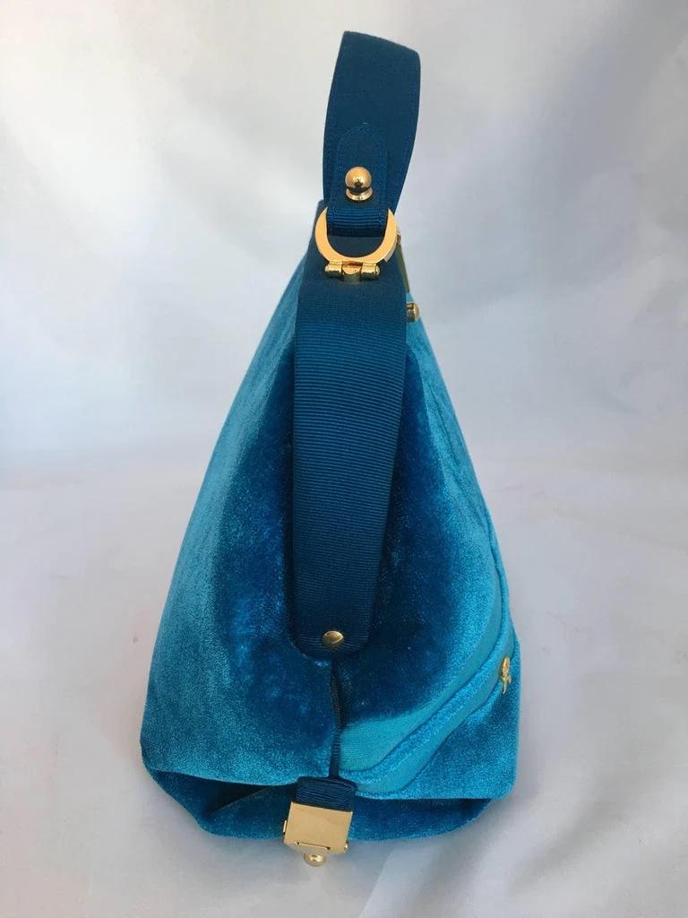 Roberta di Camerino 1990's Turquoise Velvet Handbag In Good Condition For Sale In Los Angeles, CA
