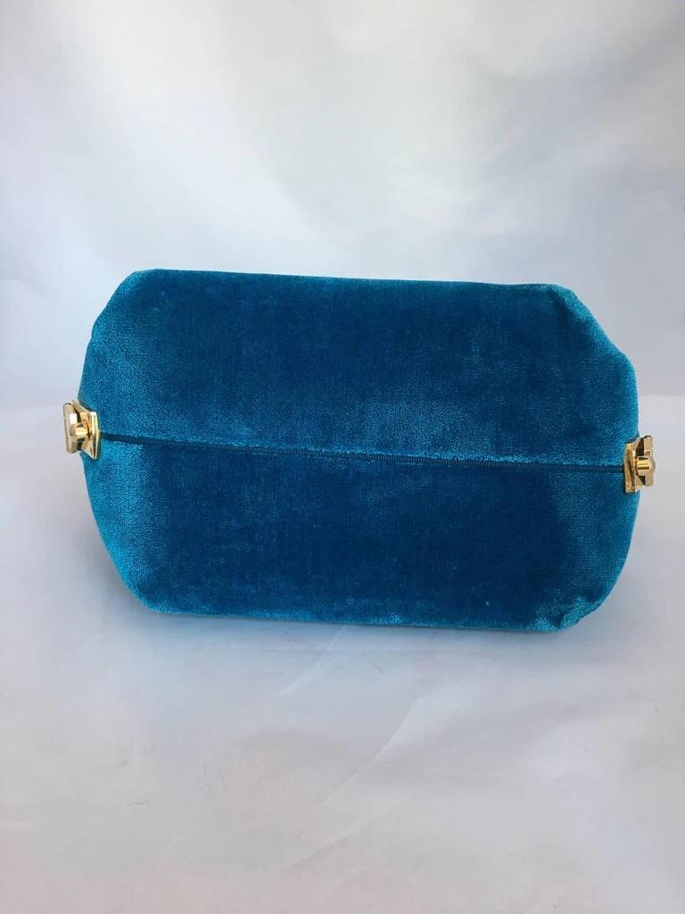 Women's or Men's Roberta di Camerino 1990's Turquoise Velvet Handbag For Sale