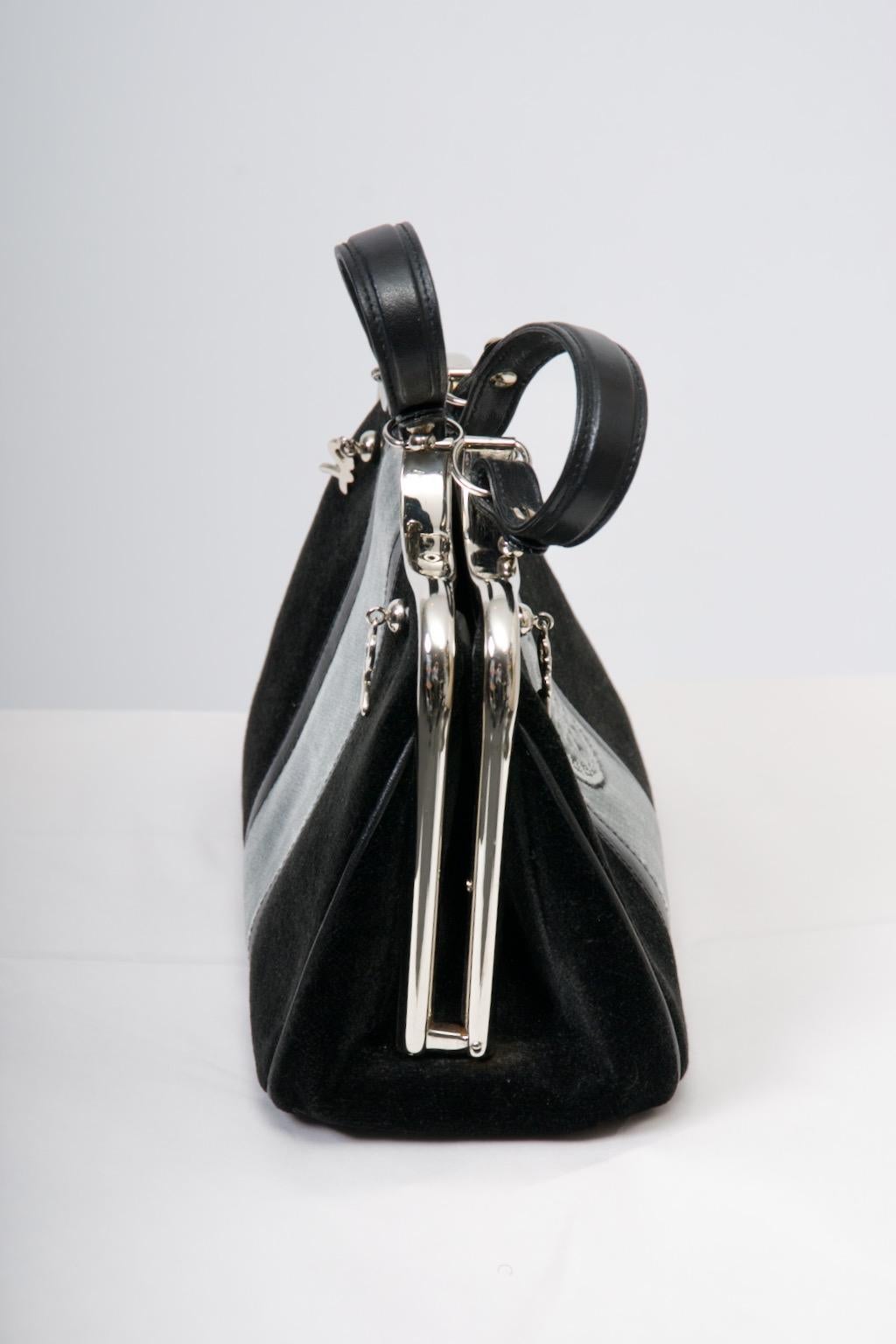 Nero Roberta Di Camerino Borsa in velluto nero e grigio in vendita