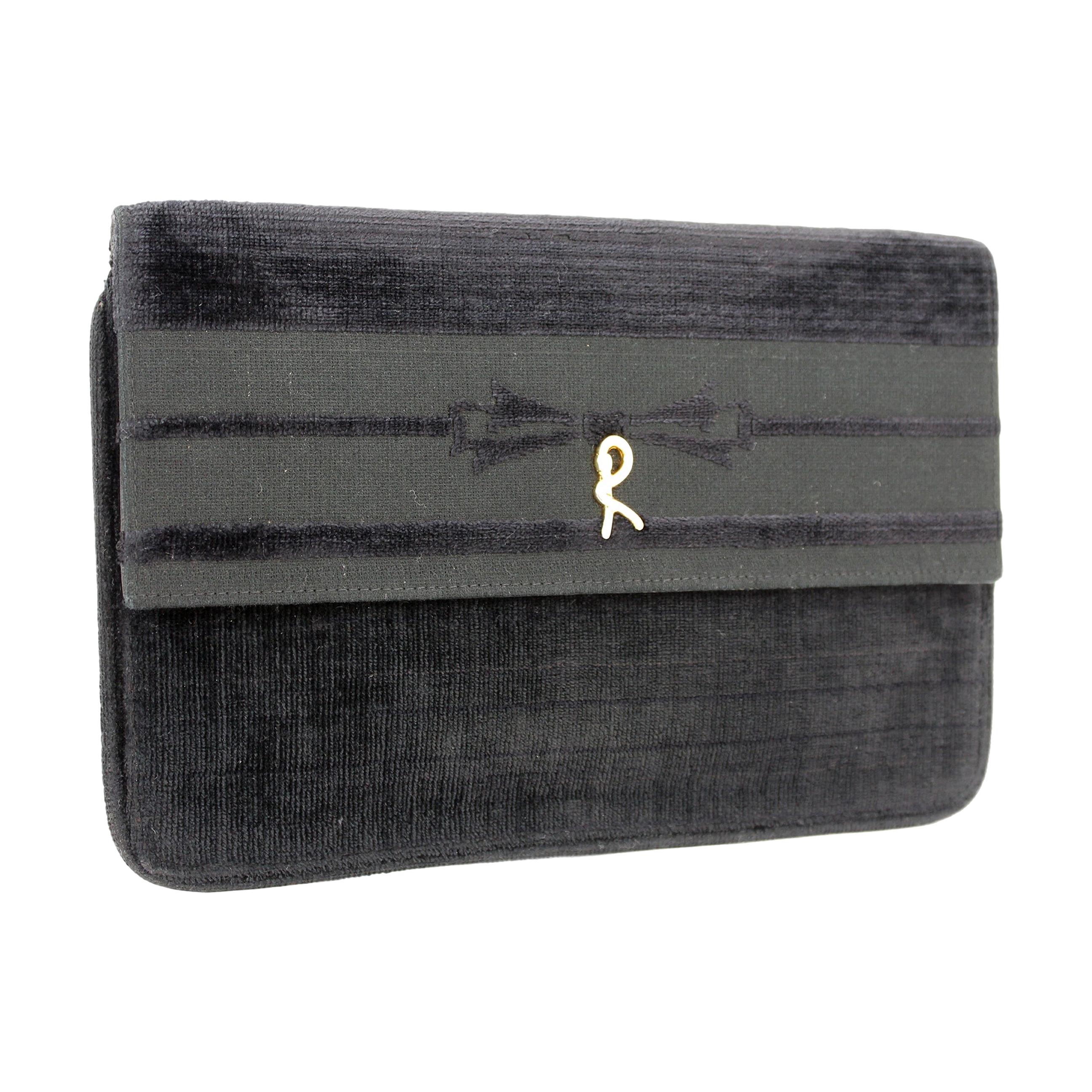 Roberta di Camerino Black Velvet Pochette Evening Clutch Bag Gold Details  1980s For Sale at 1stDibs