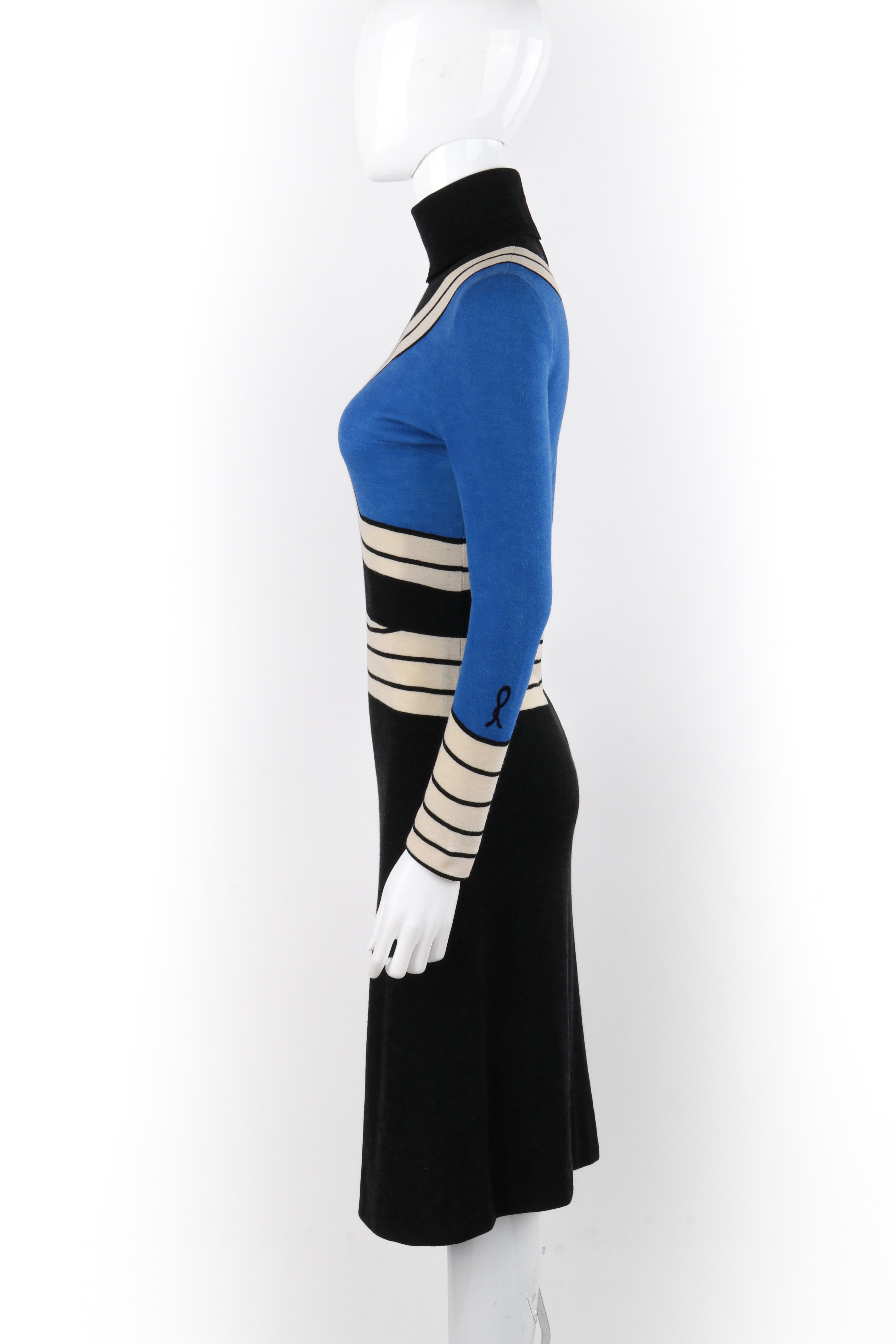 ROBERTA DI CAMERINO c.1960s Blue Black Stretch Knit Geometric Turtleneck Dress In Fair Condition For Sale In Thiensville, WI
