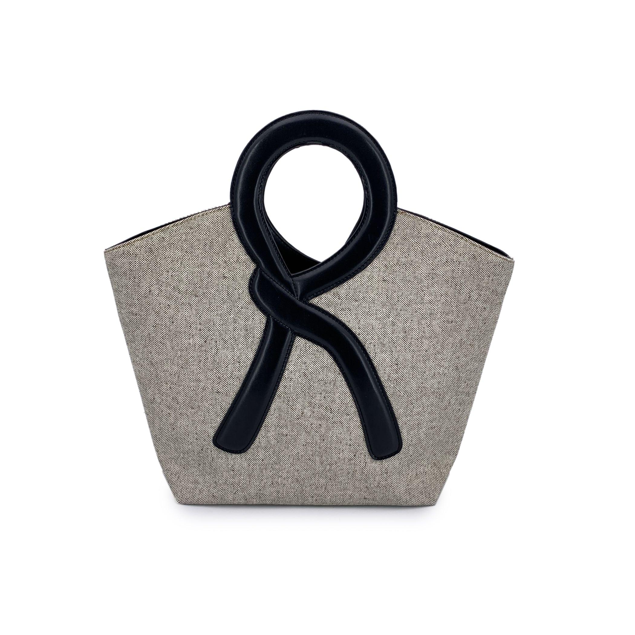 Gris Roberta Di Camerino Sac en toile gris avec logo R et poignée supérieure en vente