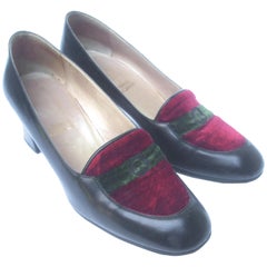 Vintage Roberta di Camerino Italian Black Leather Velvet Pumps c 1970s