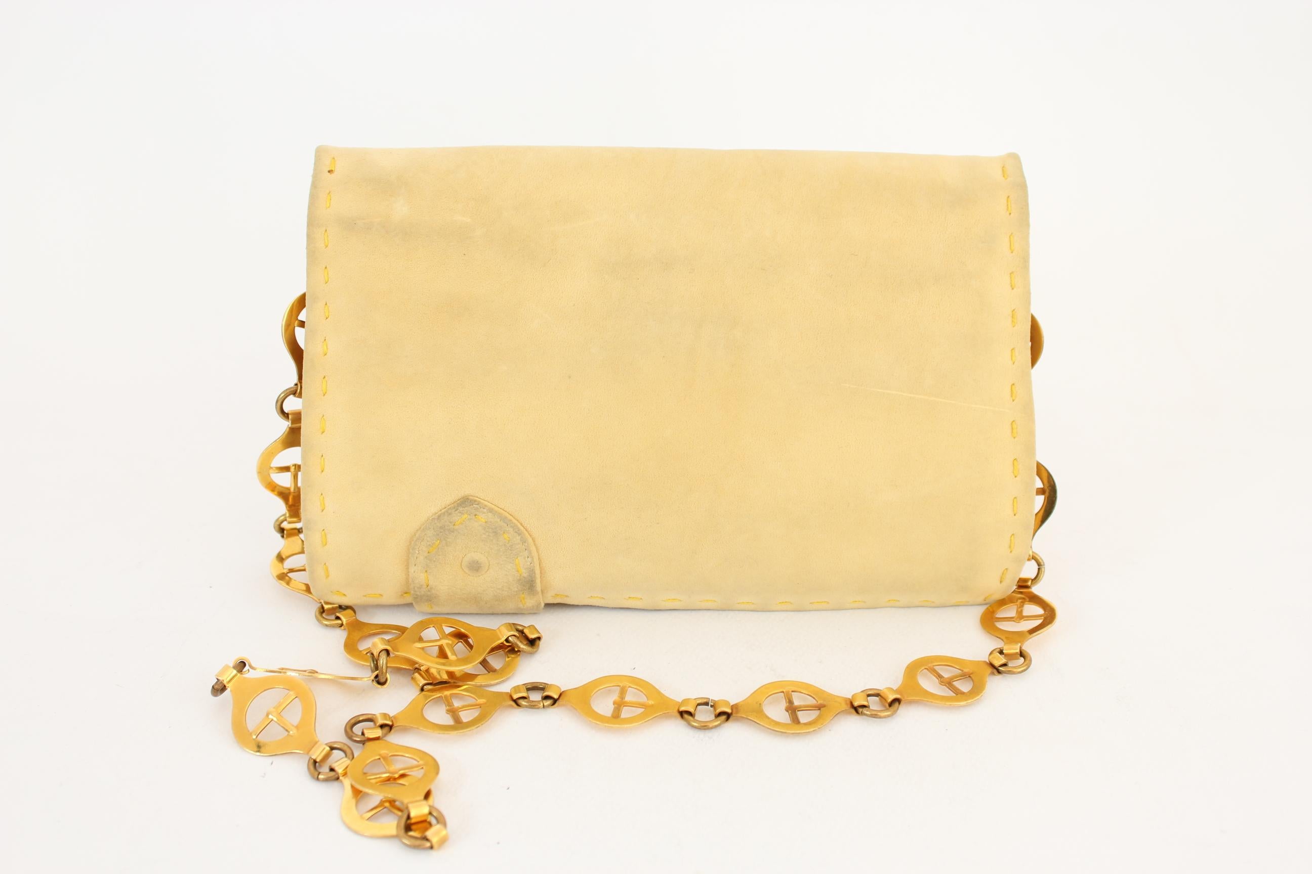 Roberta di Camerino Leather Suede Beige Golden Chain Strap Shoulder Bag 1990s In Good Condition In Brindisi, Bt
