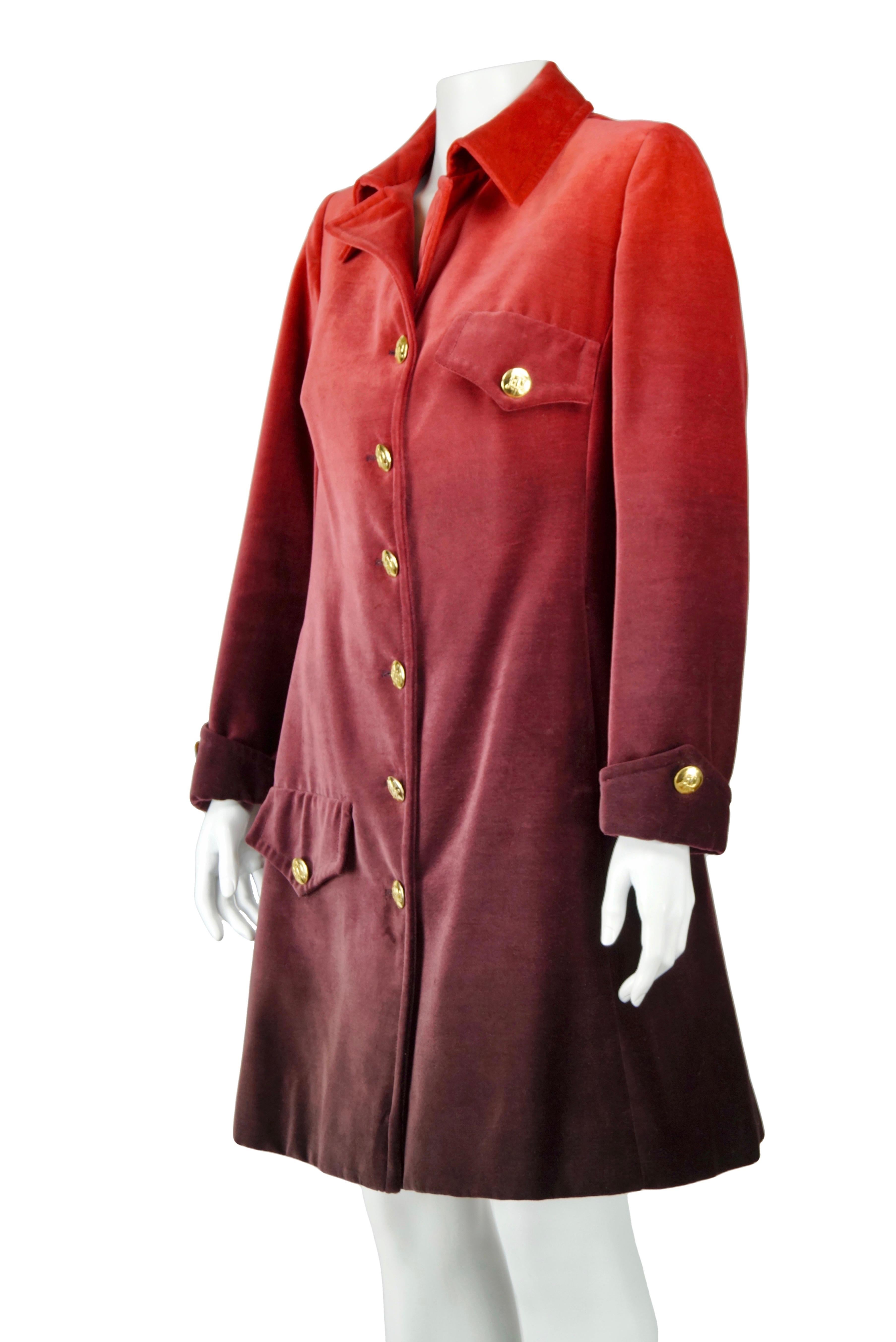 Marron Roberta di Camerino - Manteau rouge en velours vintage, années 70 en vente