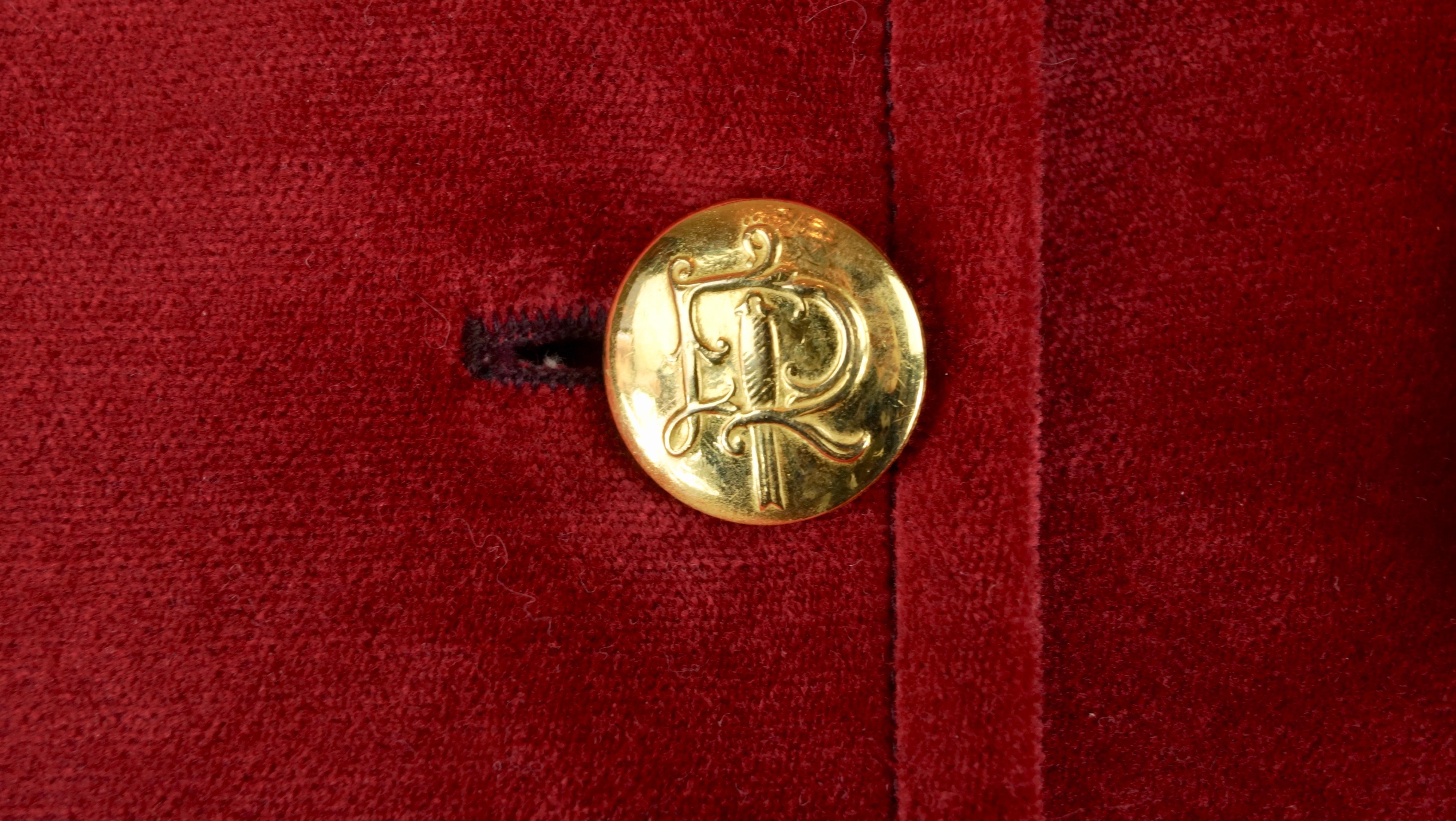 Roberta di Camerino - Manteau rouge en velours vintage, années 70 en vente 1