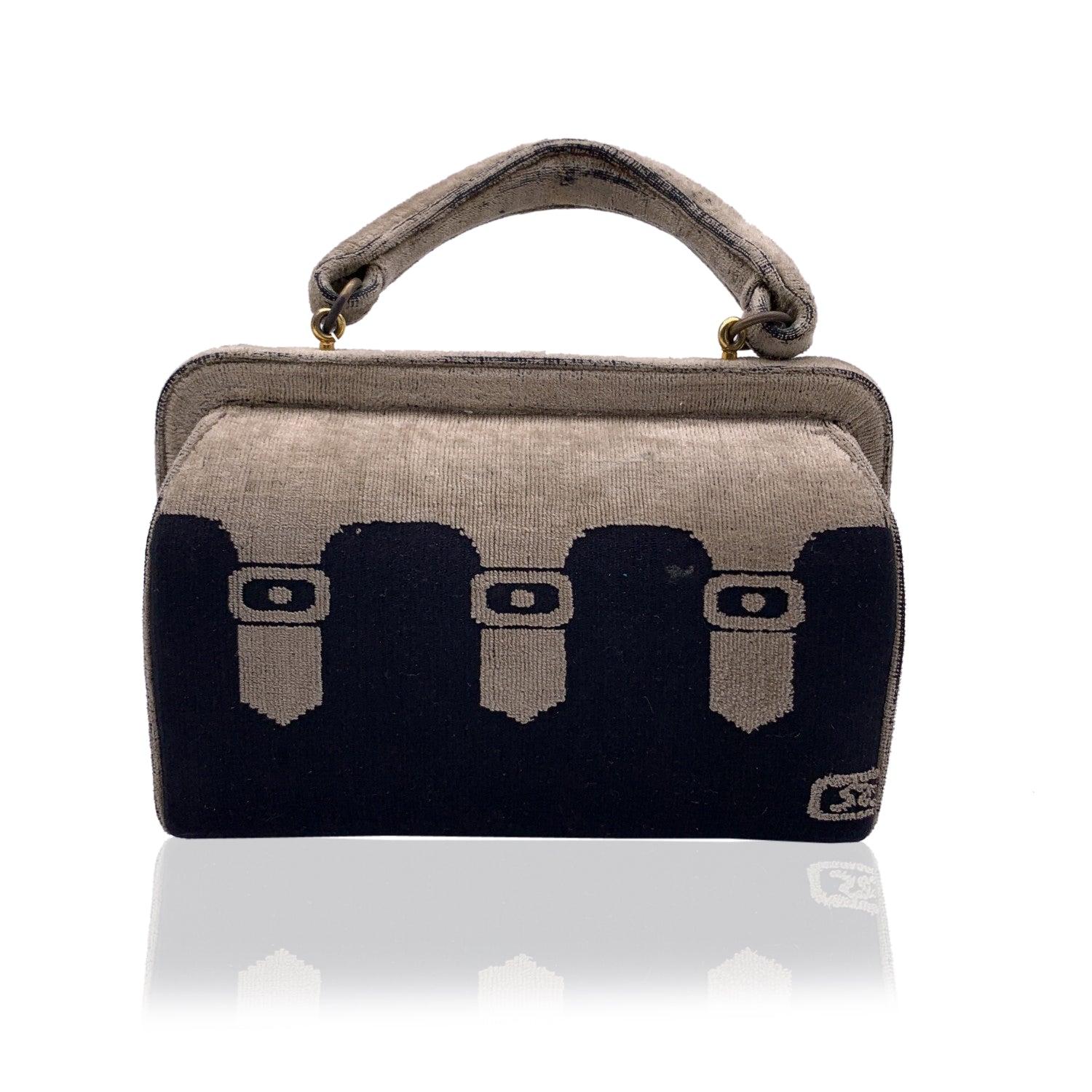 Roberta Di Camerino Vintage Doctor Bag Handtasche aus beigem und schwarzem Samt (Schwarz) im Angebot
