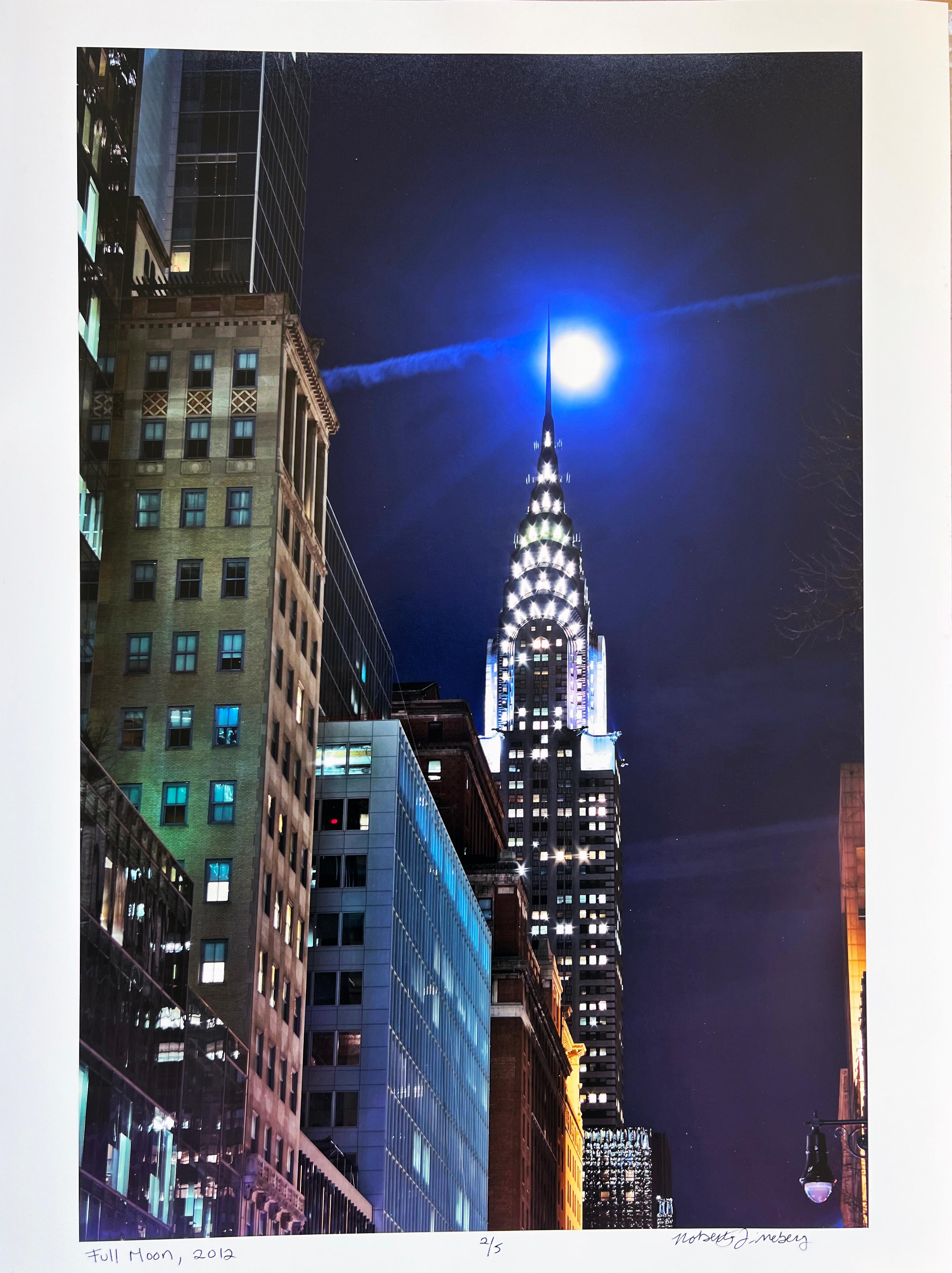 Full Moon, Chrysler Building, 42nd St. New York City, von Roberta Fineberg im Angebot 2