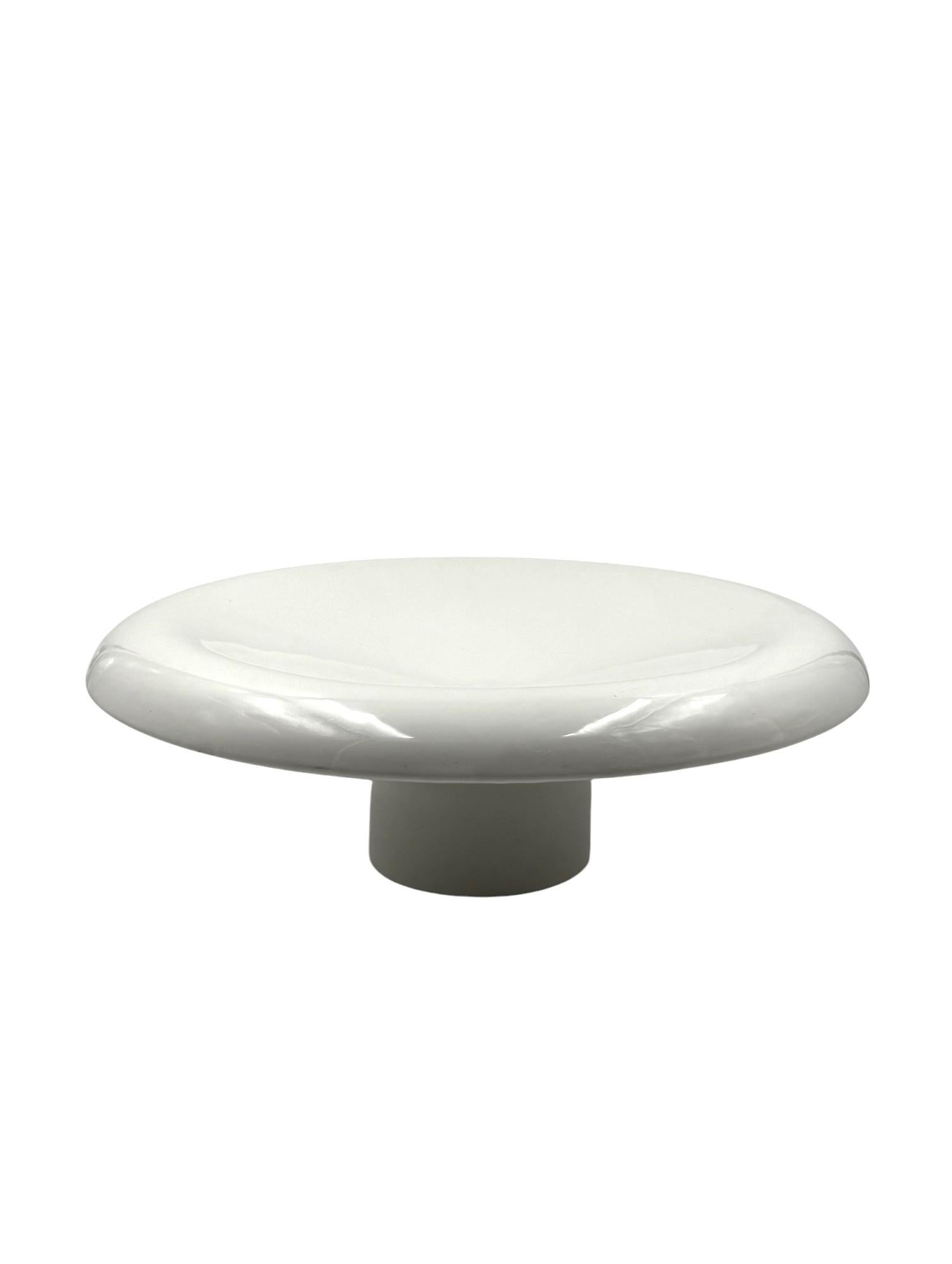 Roberto Arioli, space age white centerpiece / tray, Gabbianelli Italy ca. 1970 4