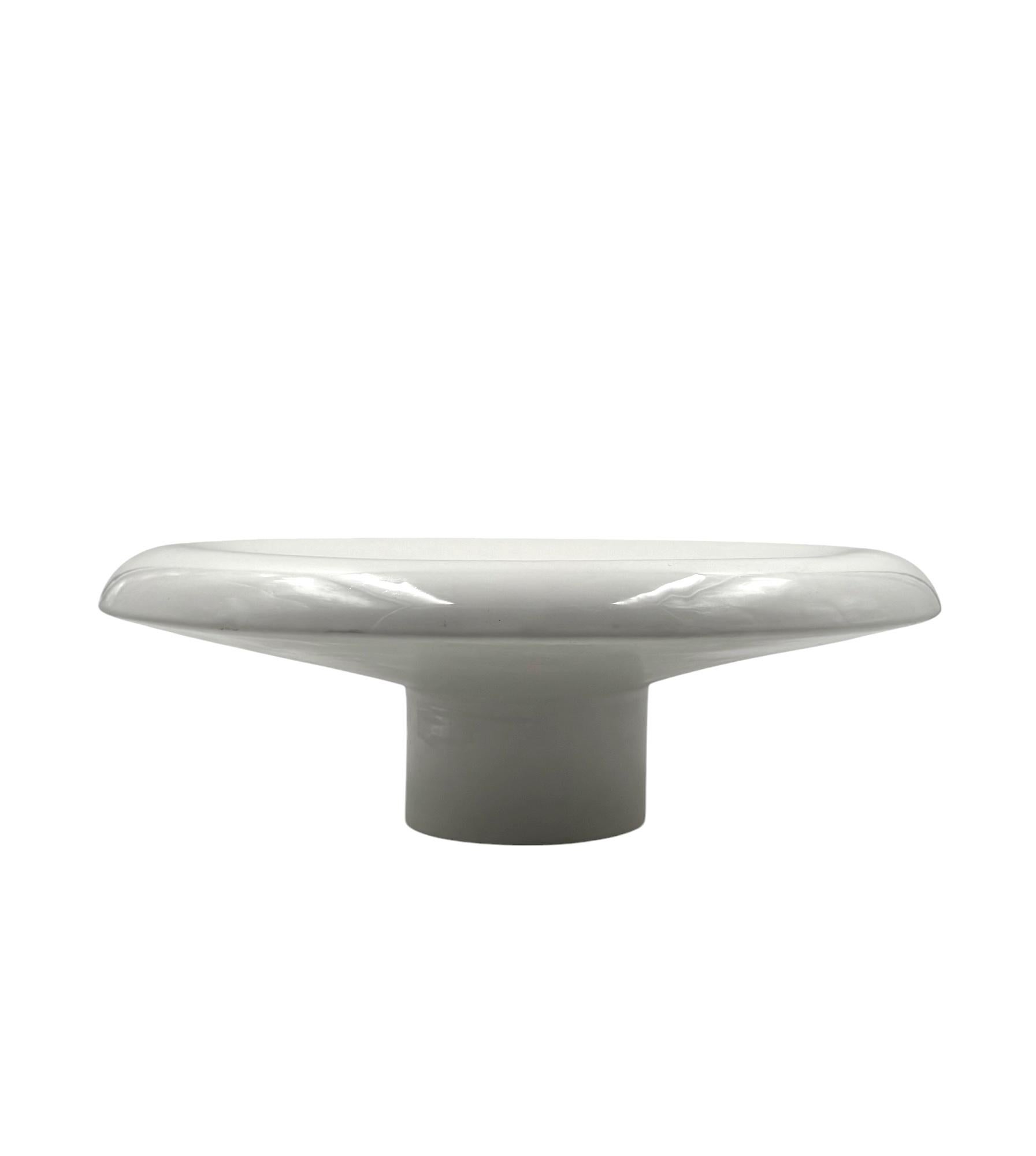 Roberto Arioli, space age white centerpiece / tray, Gabbianelli Italy ca. 1970 2