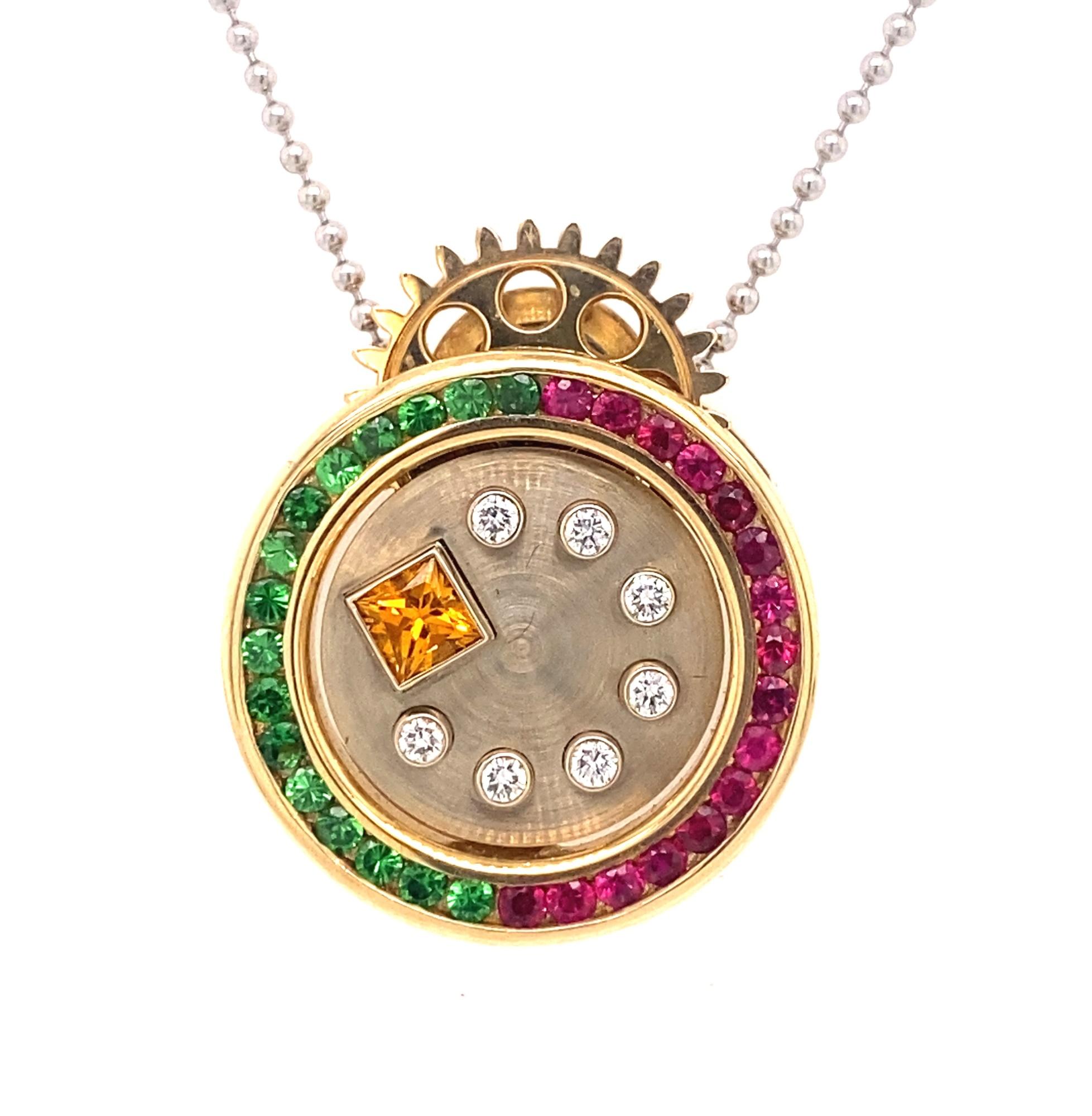 Dies ist ein atemberaubender Anhänger des bedeutenden Schmuckdesigners Roberto Brun.  Roberto Brun hat sich auf die Herstellung von Miniatur-Maschinenschmuck spezialisiert.  Der Anhänger aus massivem Gold hat uhrähnliche Zahnräder, die den mittleren