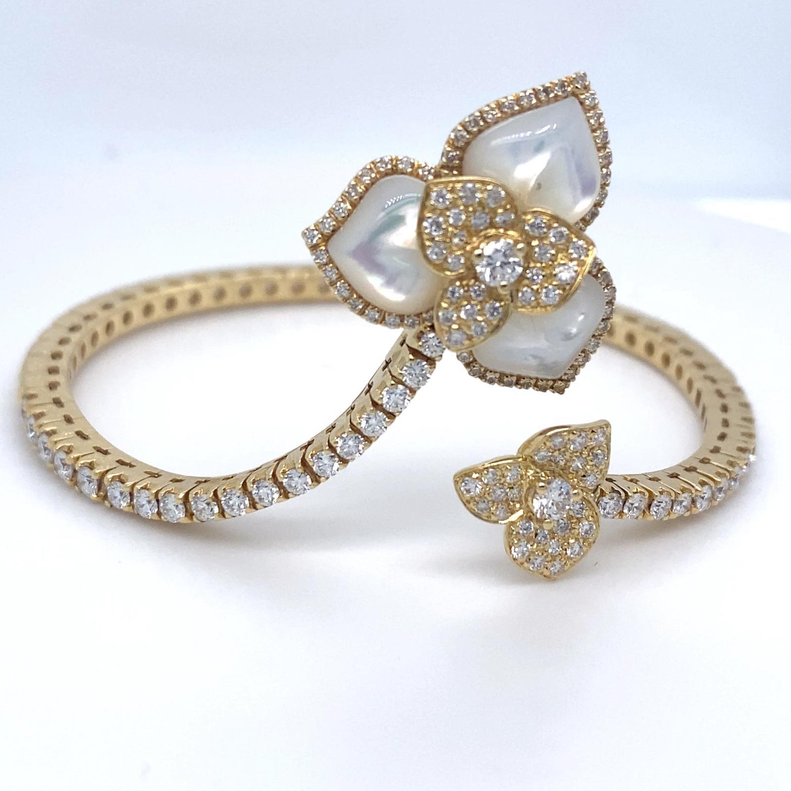 Roberto Casarin 18k Gold & Mother-of-Pearl Bracelet w/ 1.75ct Diamonds, Size 6 For Sale 7