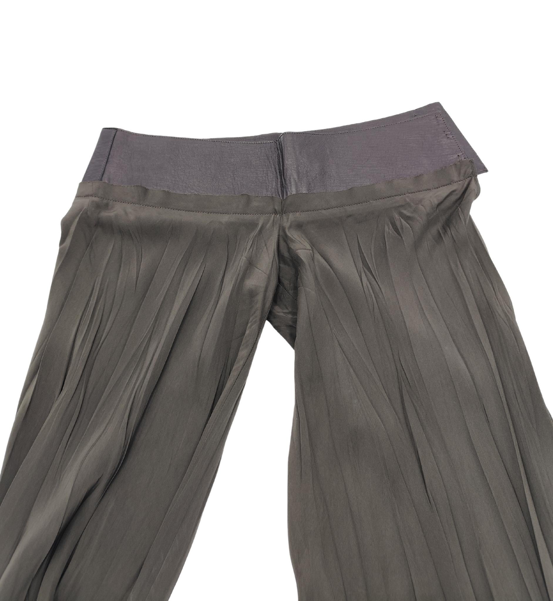 Roberto Cavalli 2000s green silk and leather shirt and pants set For Sale 5