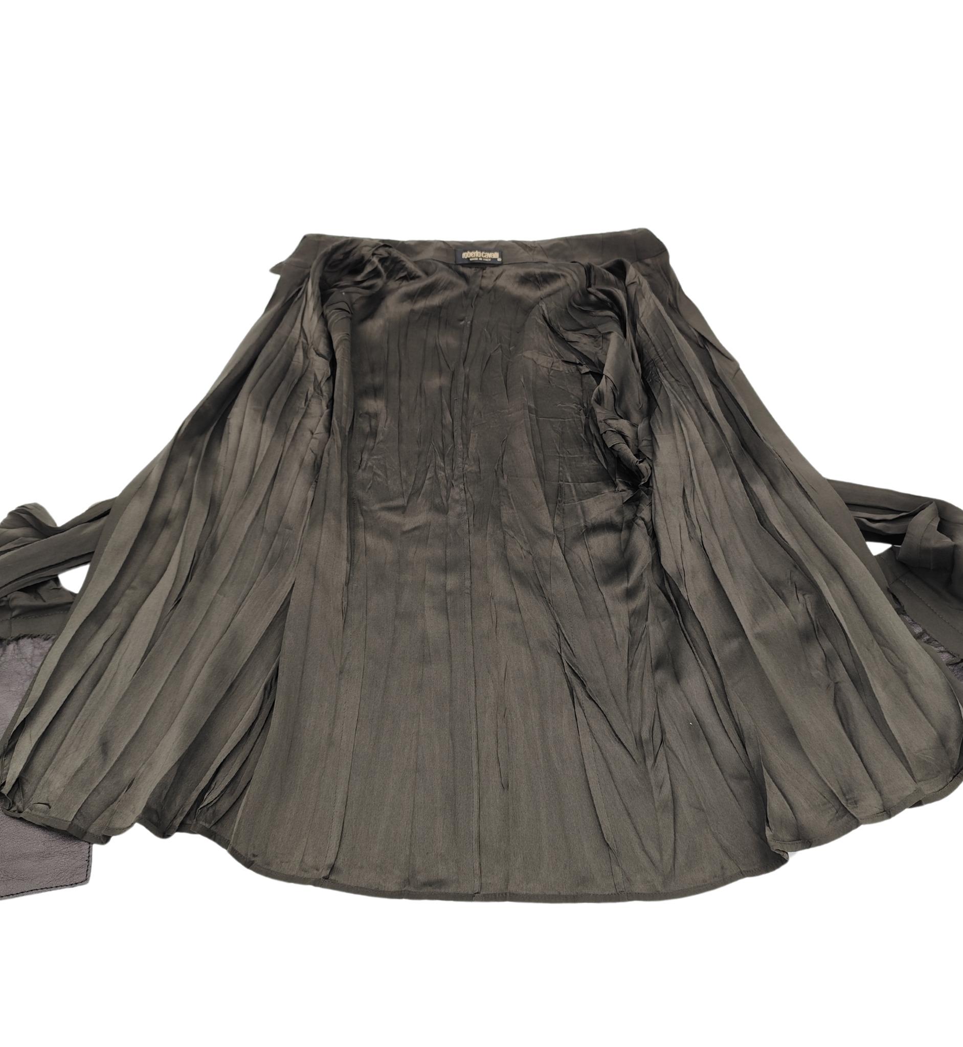 Roberto Cavalli 2000s green silk and leather shirt and pants set For Sale 4