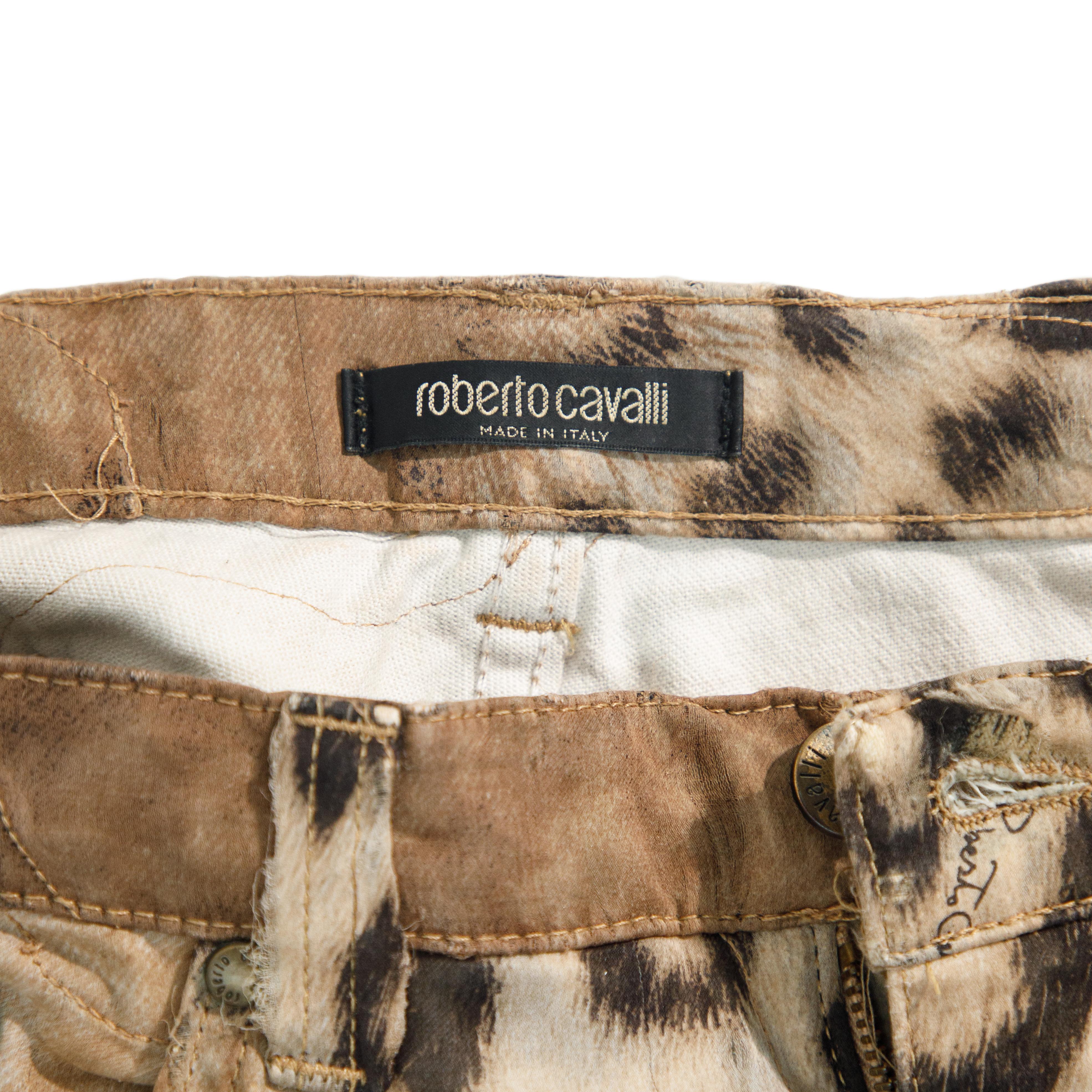 Roberto Cavalli 2000s Vaqueros deconstruidos con estampado de leopardo talla S en venta 2