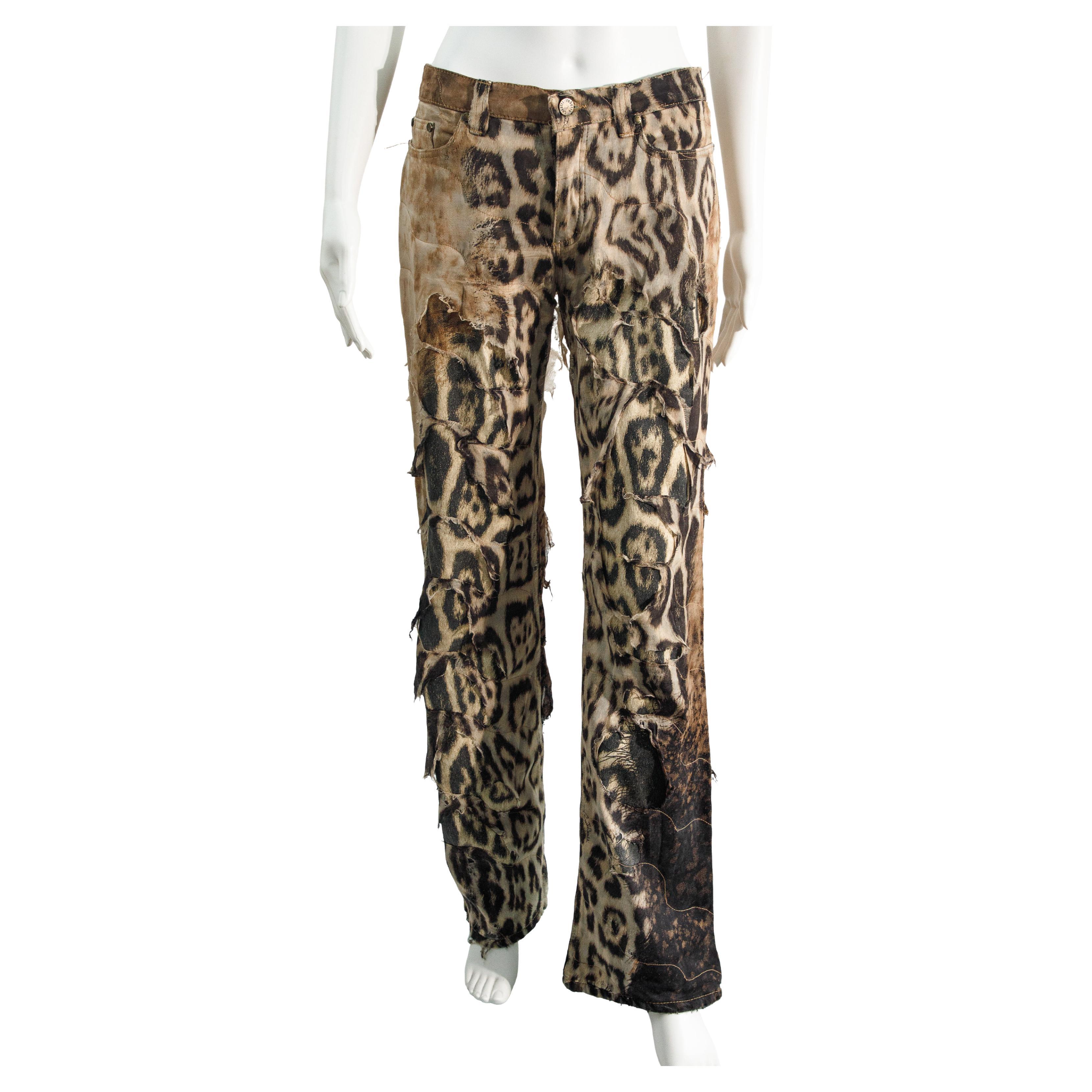 Roberto Cavalli 2000s Vaqueros deconstruidos con estampado de leopardo talla S en venta