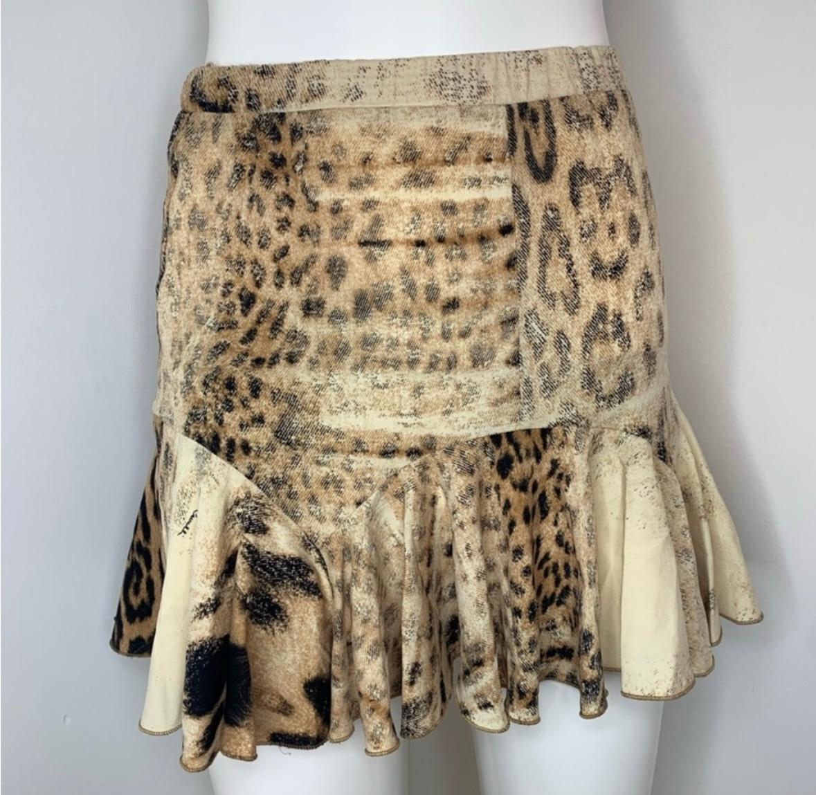 Women's Roberto Cavalli 2002 silk mini skirt  For Sale