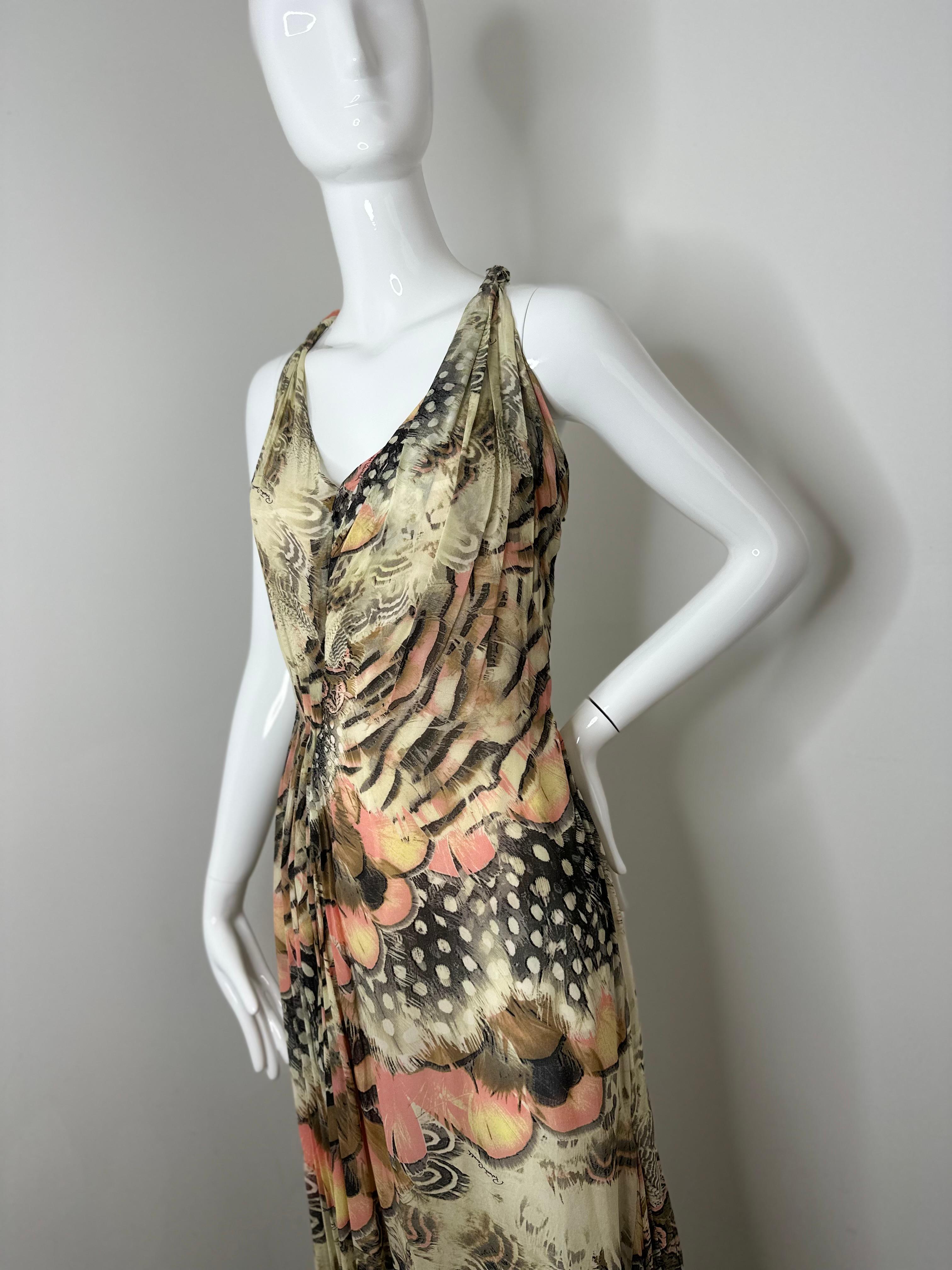 Roberto Cavalli 2004 feather gown 
Size M
Built in corset with a hidden side zipper 
Good vintage condition without any rips or stains.designer tag has been re-sewn as it has been previously fallen.
Material tag is missing, however this is a 100%