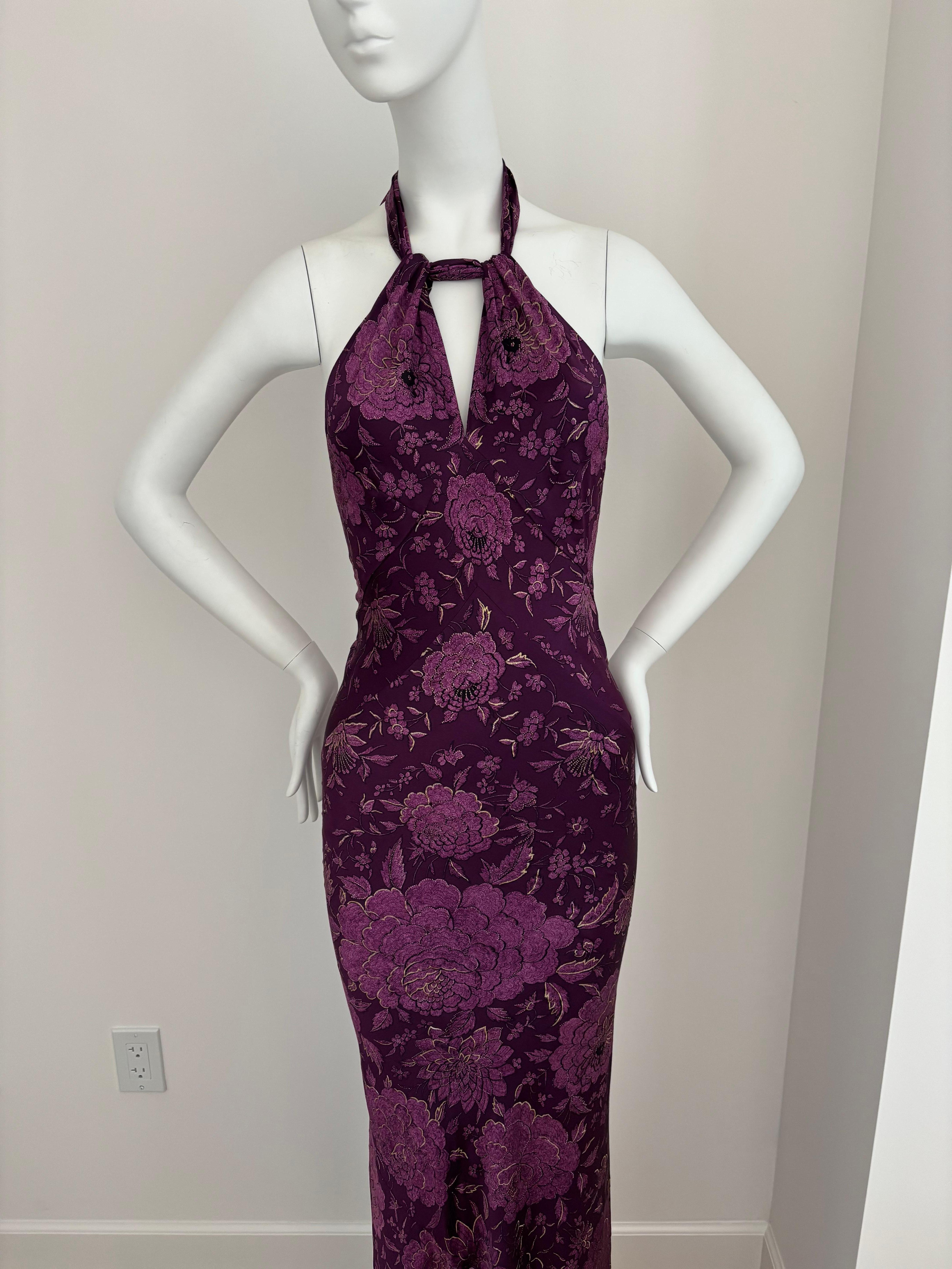 Roberto Cavalli 2004 Vestido Halter de Seda Floral Morado y Dorado Sin Espalda en venta 3