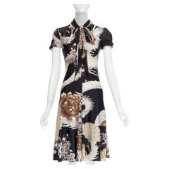 ROBERTO CAVALLI 2005 Vintage Qipao Kleid mit orientalischem Drachenmuster und Seidenhalsausschnitt IT42 M