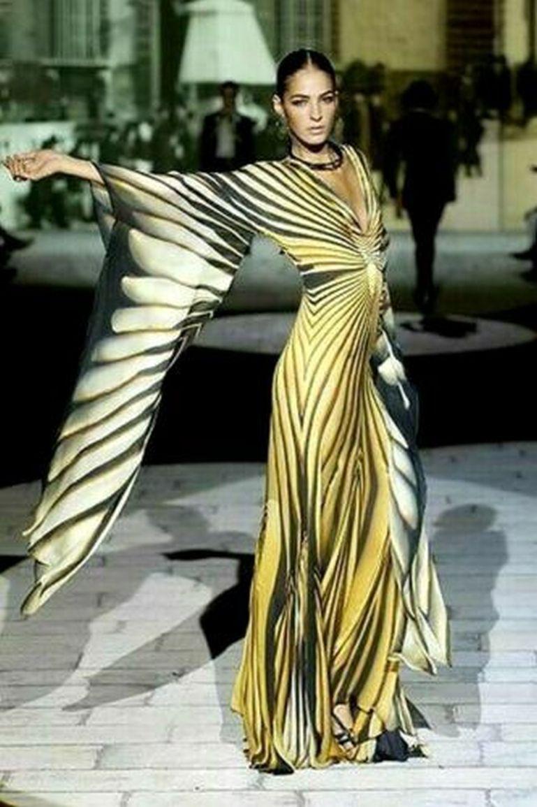 Beige Roberto Cavalli 2007 Runway Tiger Long Maxi Gown Silk Kaftan Dress US 4 6 IT 42