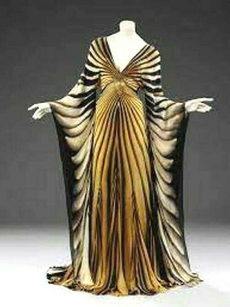 Roberto Cavalli 2007 Runway Tiger Long Maxi Gown Silk Kaftan Dress US 4 6 IT 42 2