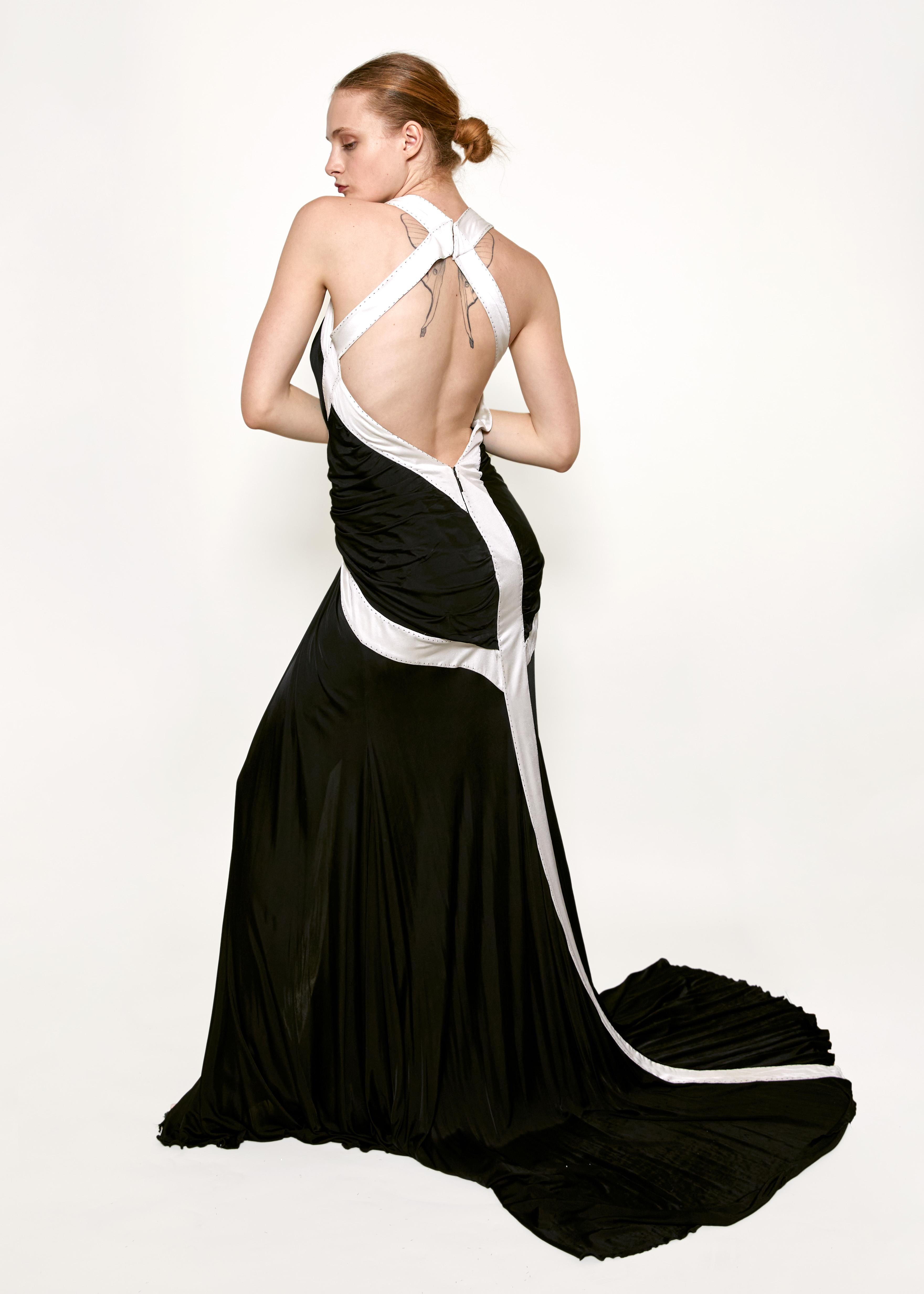 Roberto Cavalli 2008 Black/ White Low Back Gown In Good Condition For Sale In Los Angeles, CA