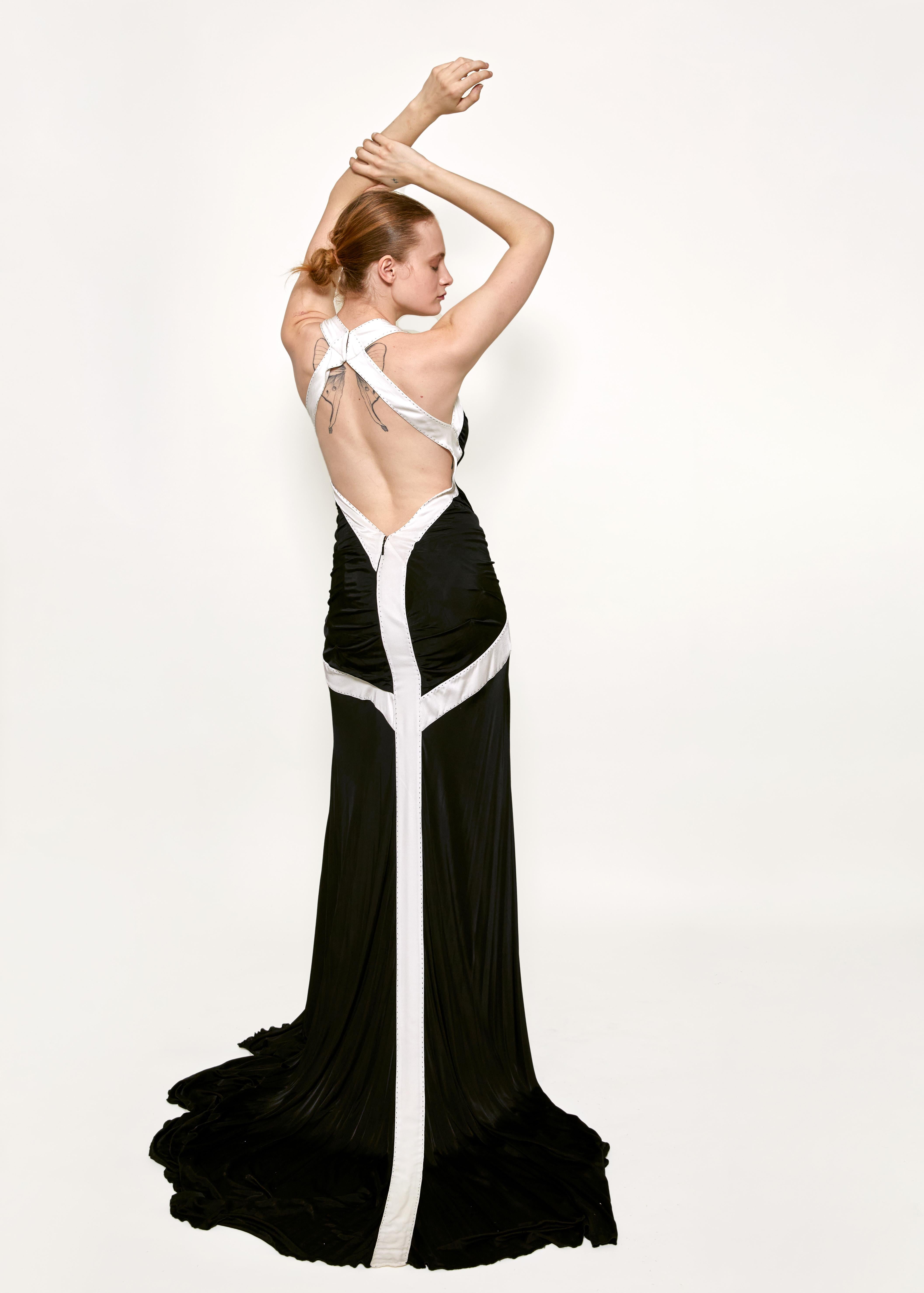 Roberto Cavalli 2008 Schwarz/weißes tief ausgeschnittenes Kleid Damen im Angebot